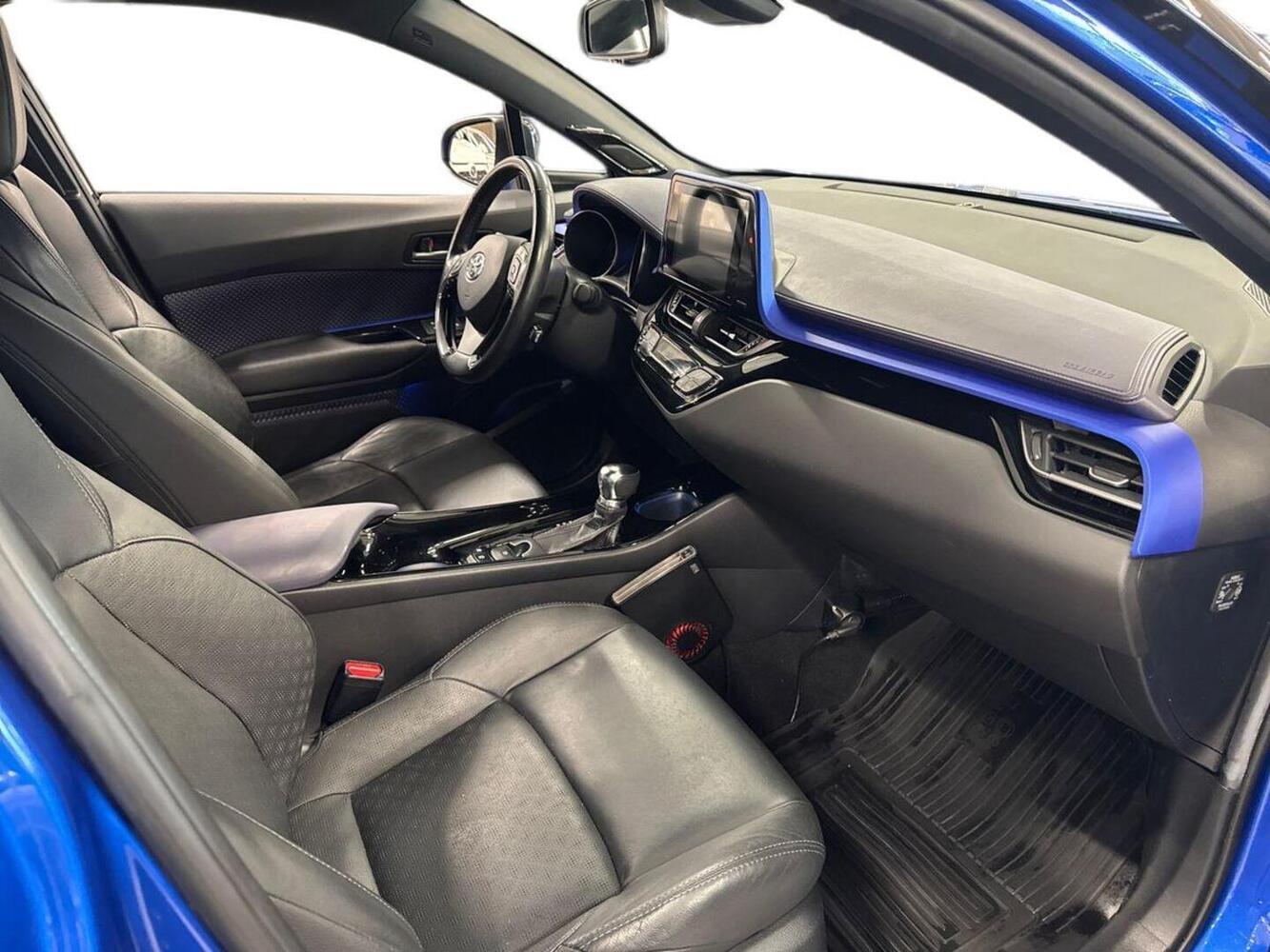Toyota C-HR vaihtoauto
