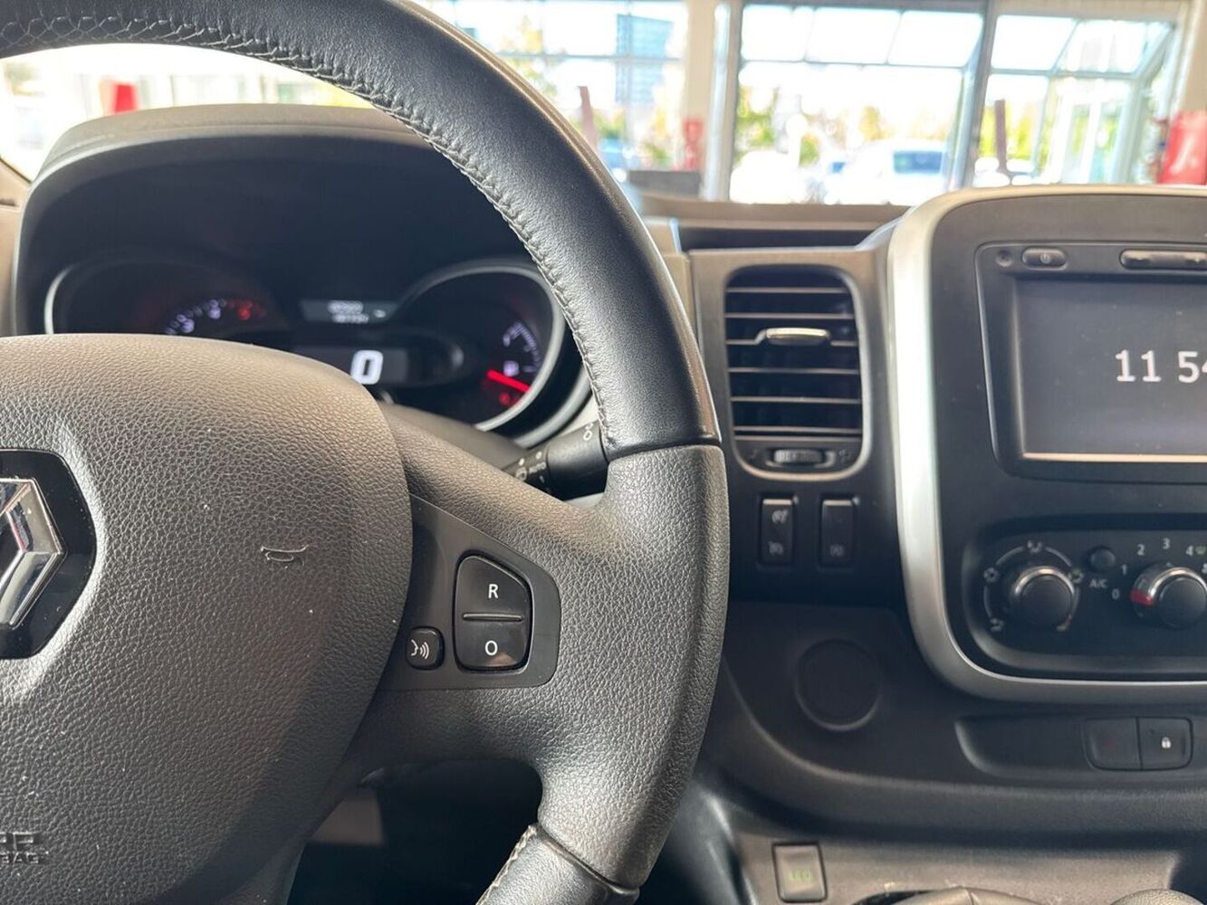 Renault Trafic vaihtoauto