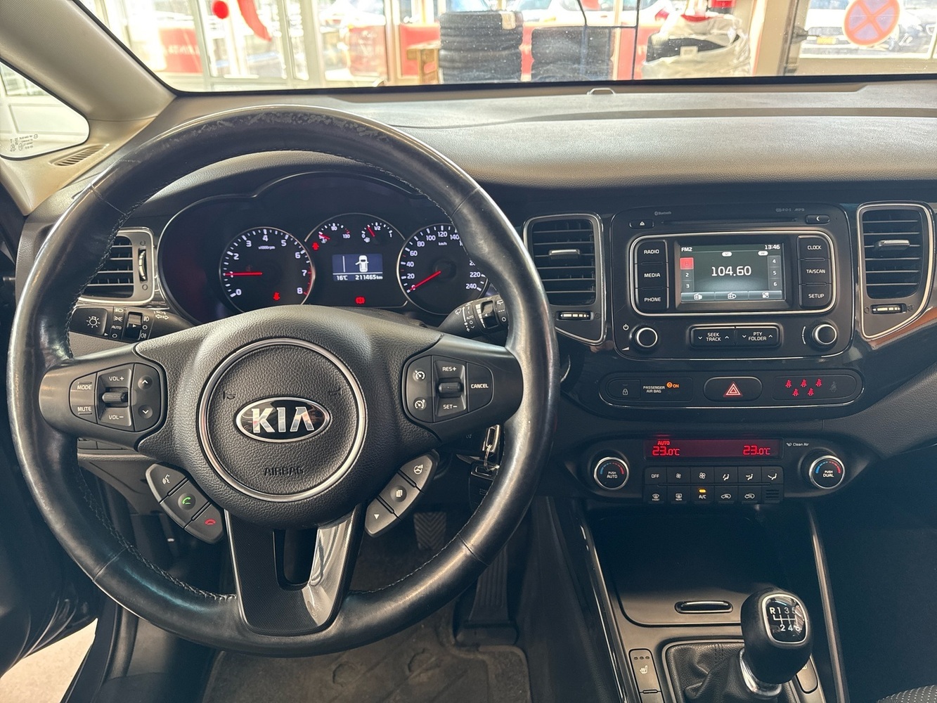 Kia Carens vaihtoauto