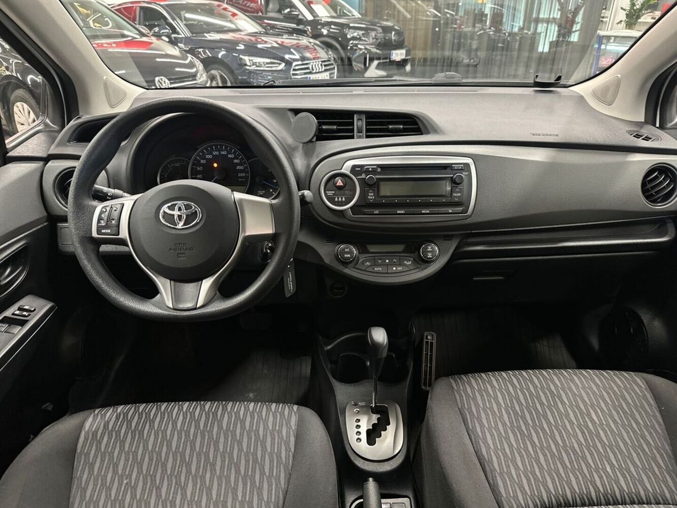 Toyota Yaris vaihtoauto