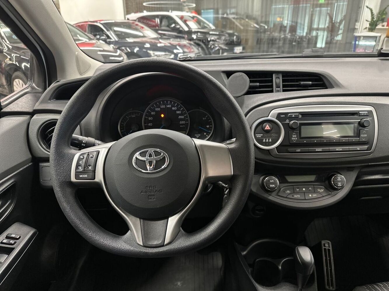 Toyota Yaris vaihtoauto
