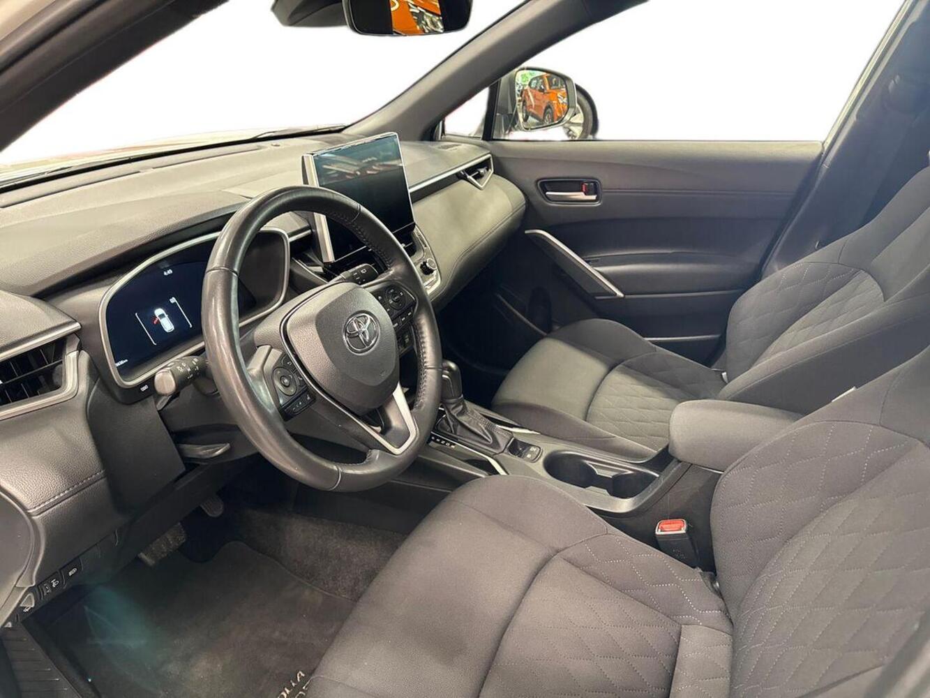 Toyota Corolla Cross vaihtoauto