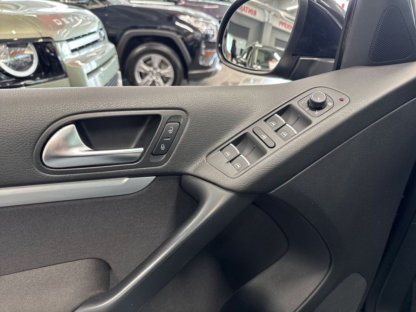 Volkswagen Tiguan vaihtoauto