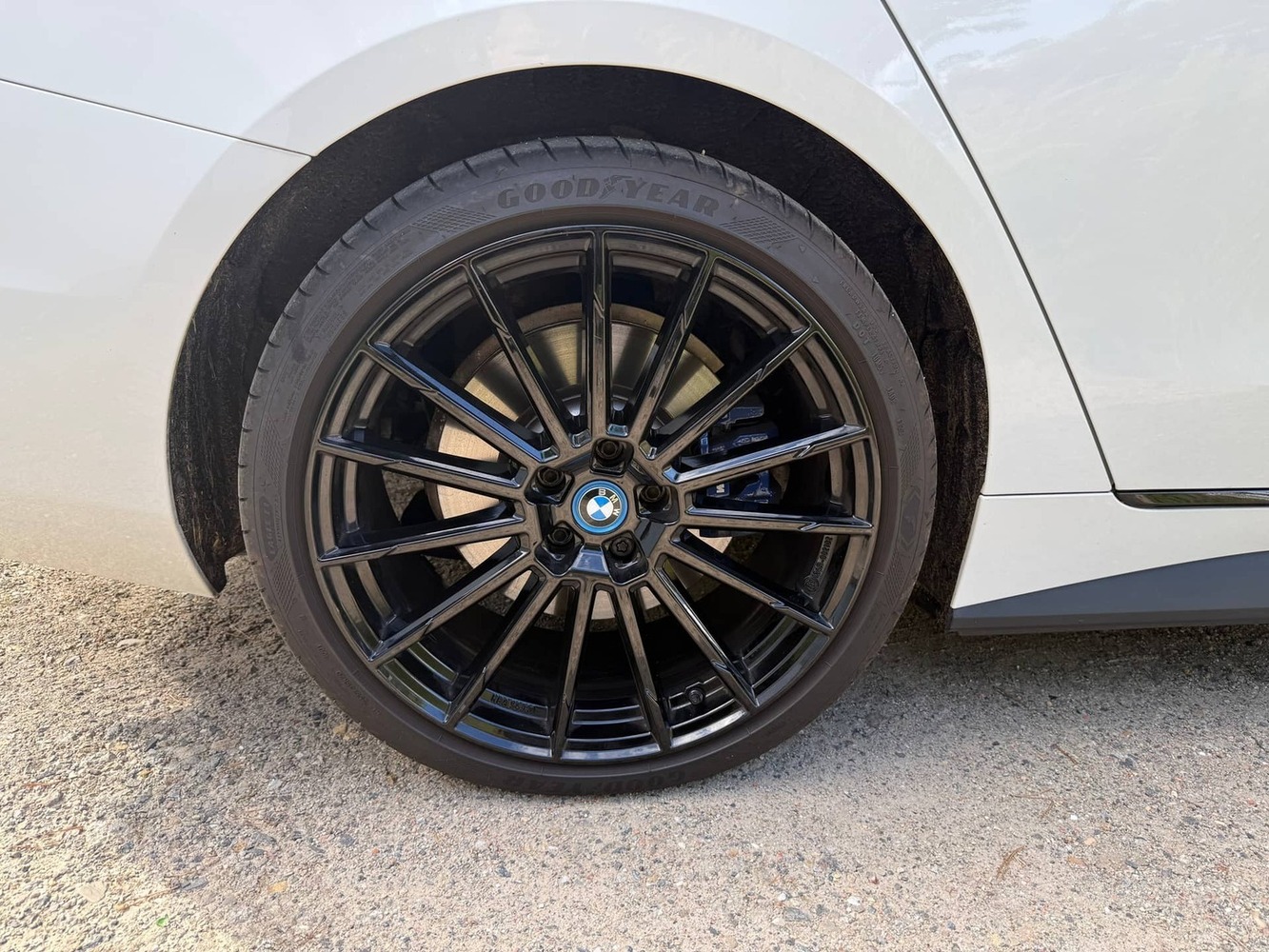 BMW i4 vaihtoauto
