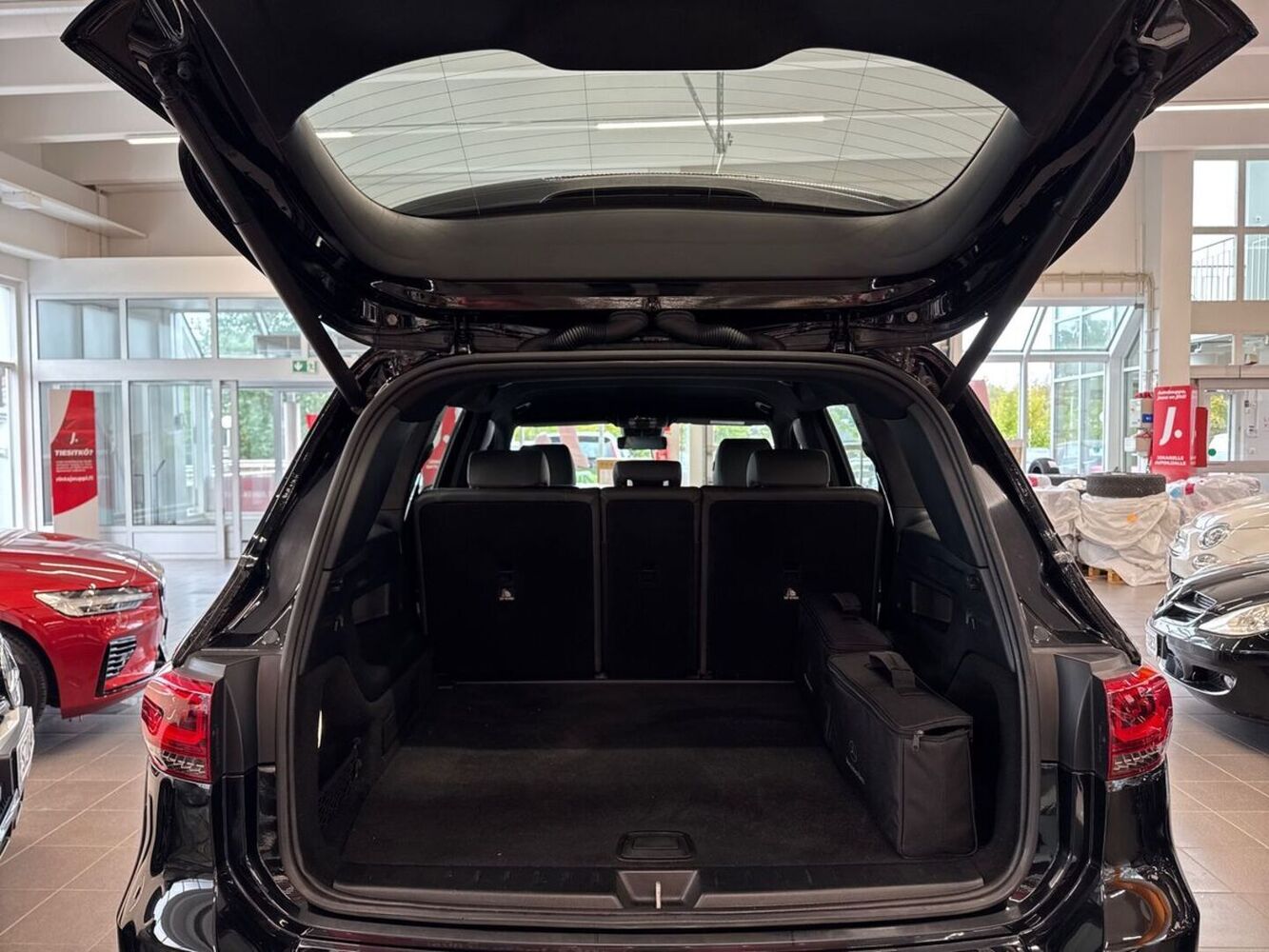 Mercedes-Benz EQB vaihtoauto