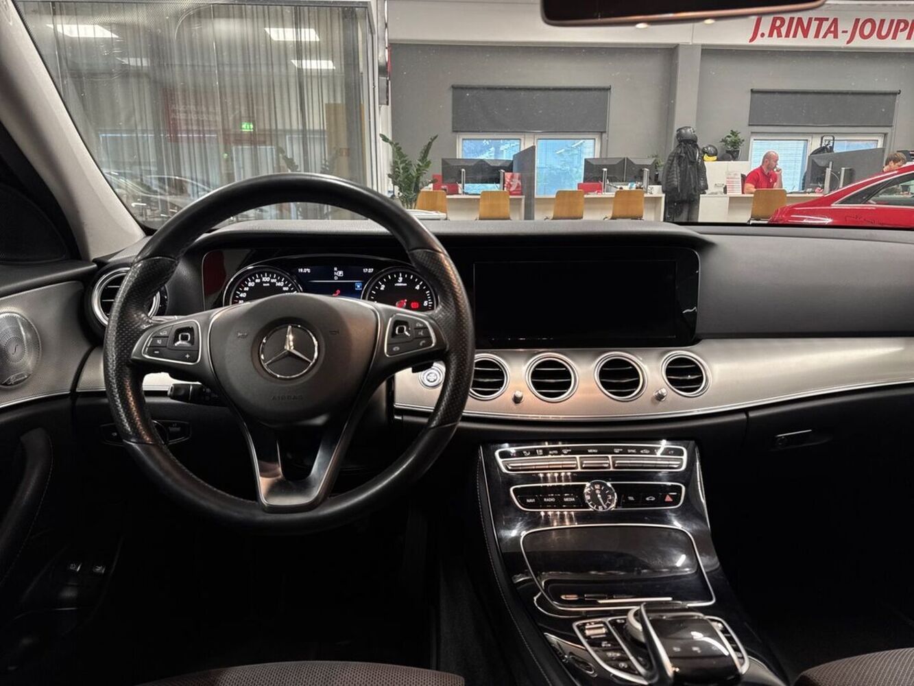 Mercedes-Benz E vaihtoauto