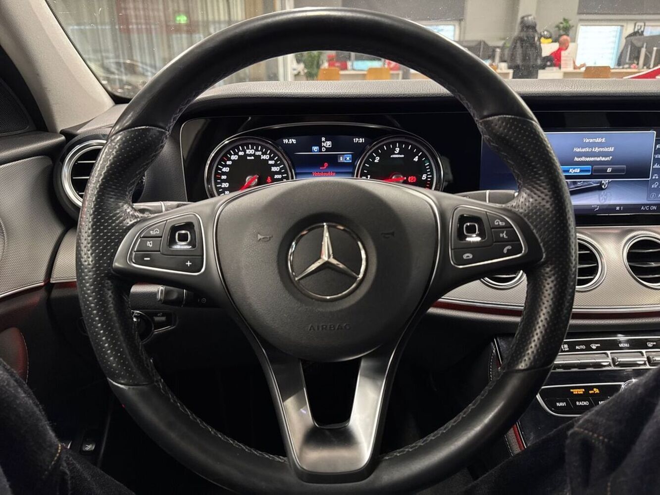 Mercedes-Benz E vaihtoauto