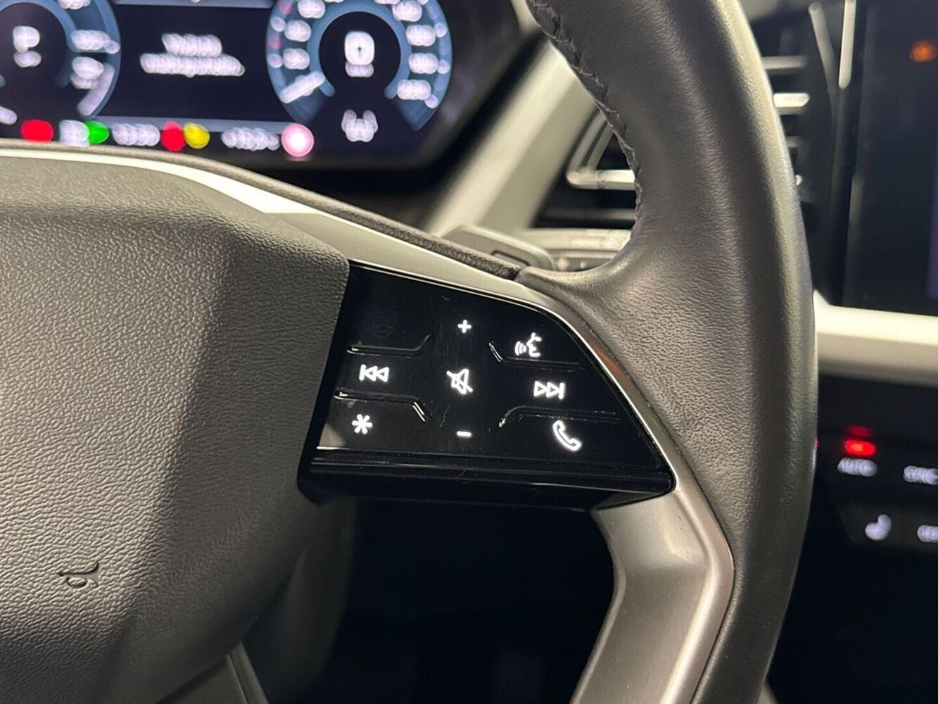 Audi Q4 e-tron vaihtoauto