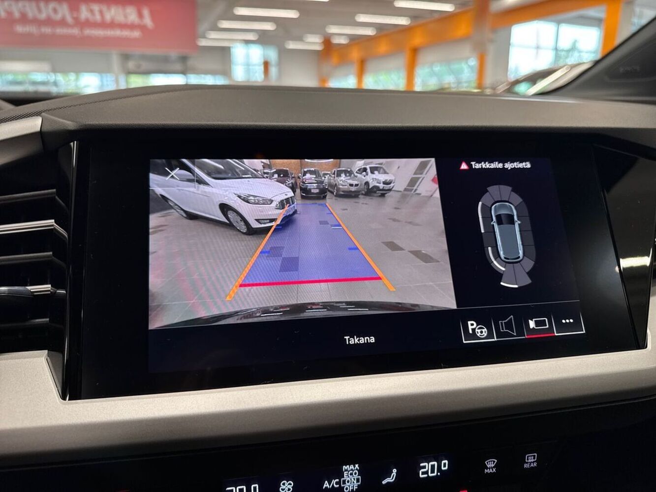 Audi Q4 e-tron vaihtoauto