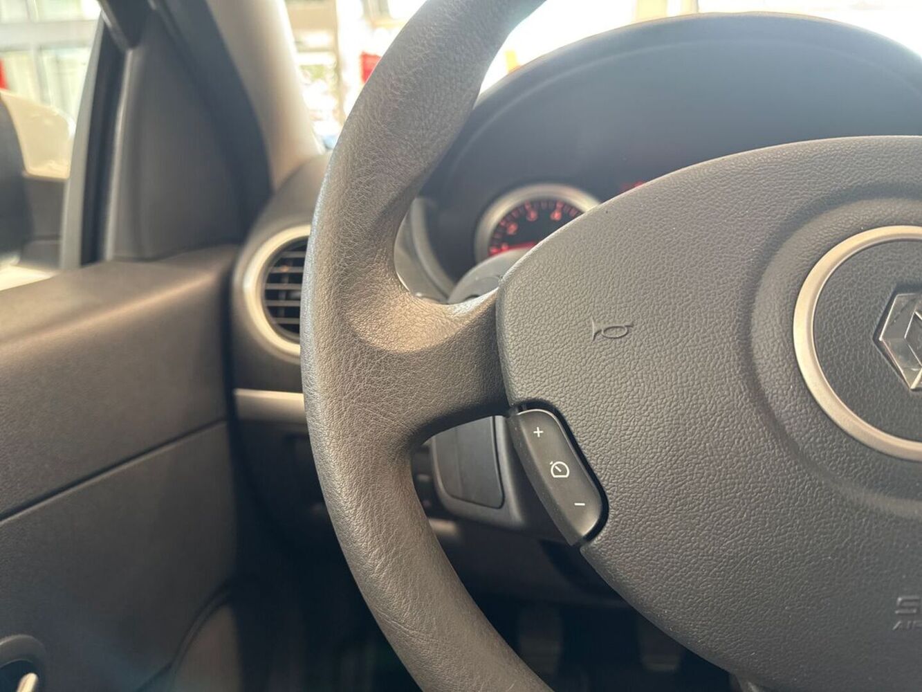 Renault Clio vaihtoauto