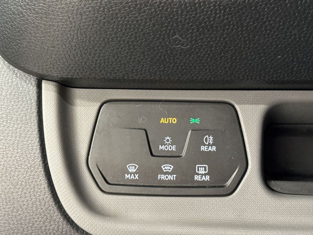 Volkswagen ID. Buzz Cargo vaihtoauto
