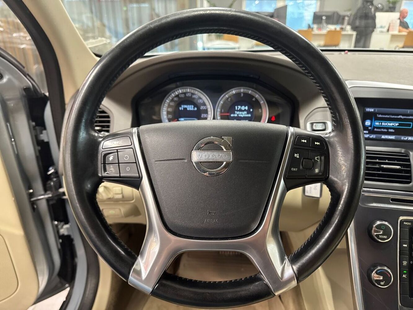 Volvo XC60 vaihtoauto