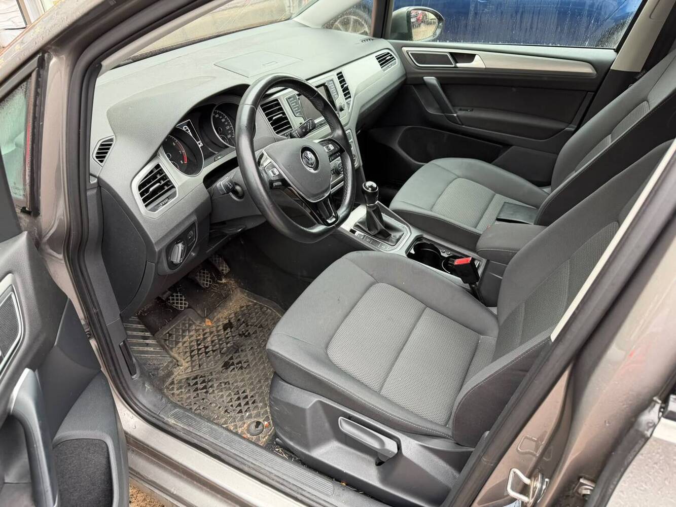 Volkswagen Golf Sportsvan vaihtoauto