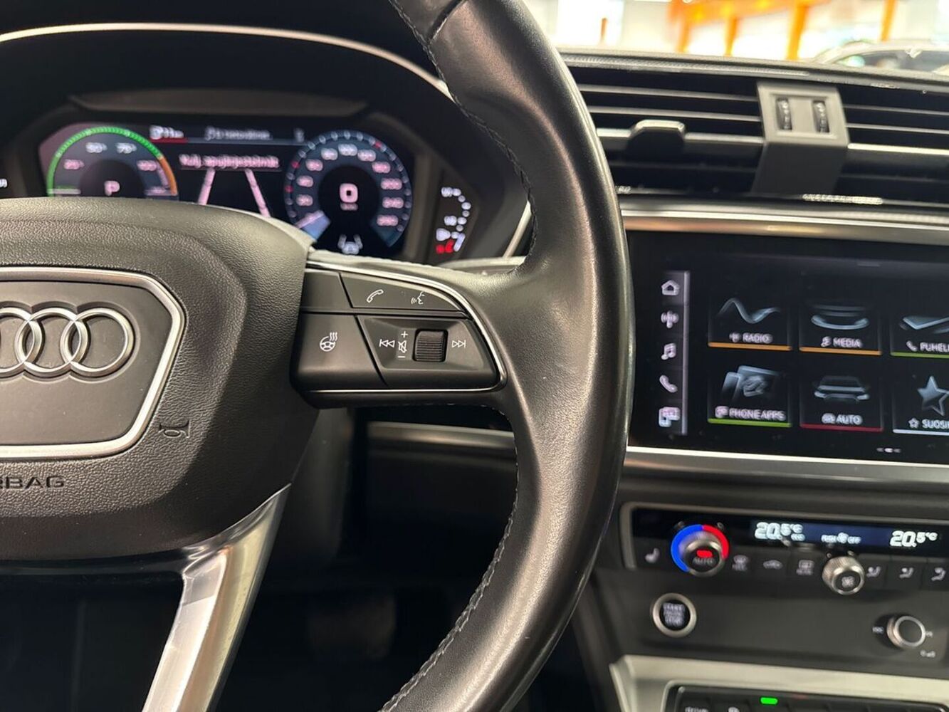 Audi Q3 vaihtoauto