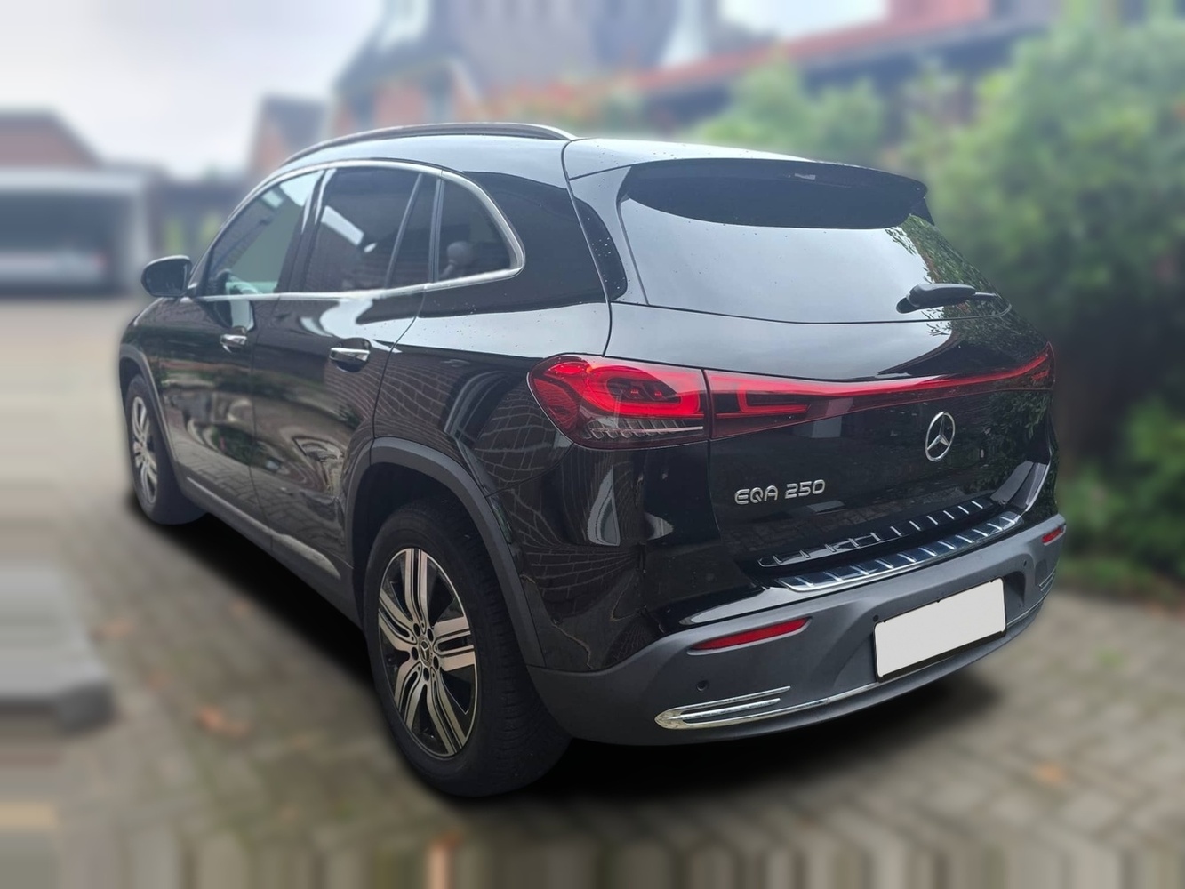 Mercedes-Benz EQA vaihtoauto
