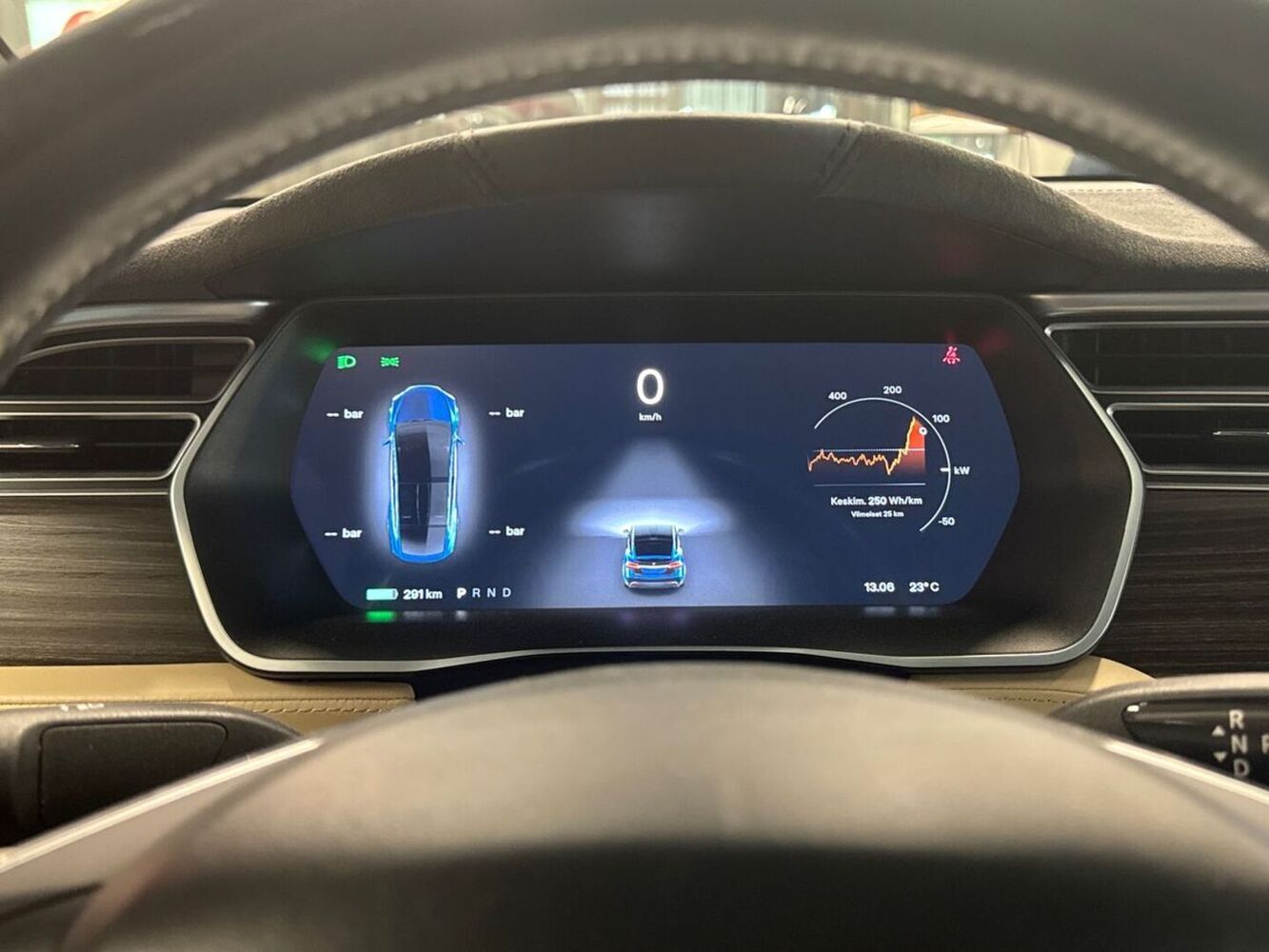Tesla Model X vaihtoauto