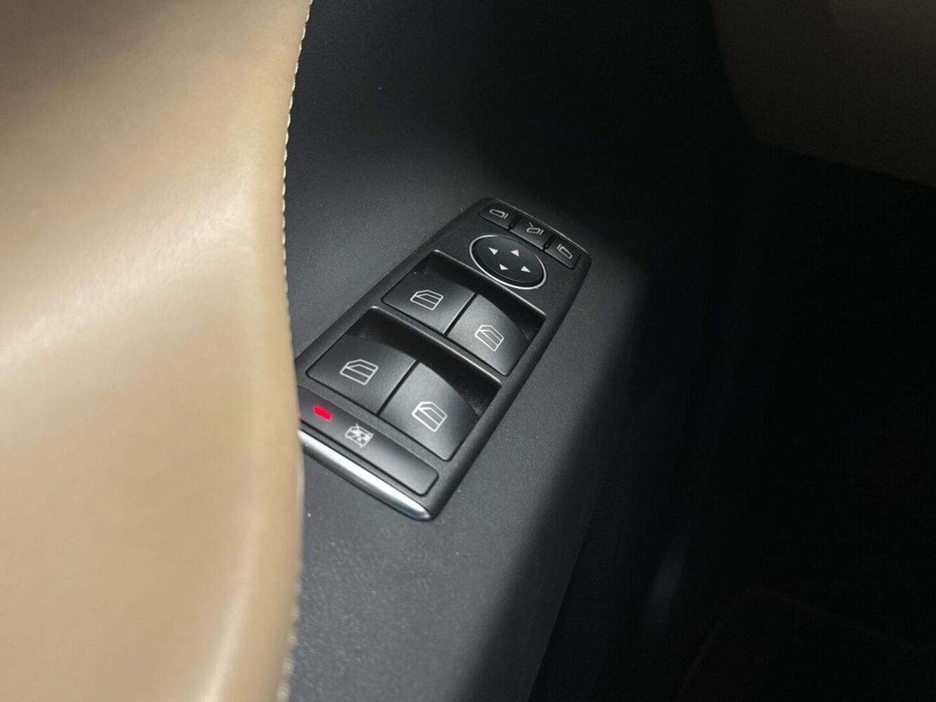 Tesla Model X vaihtoauto