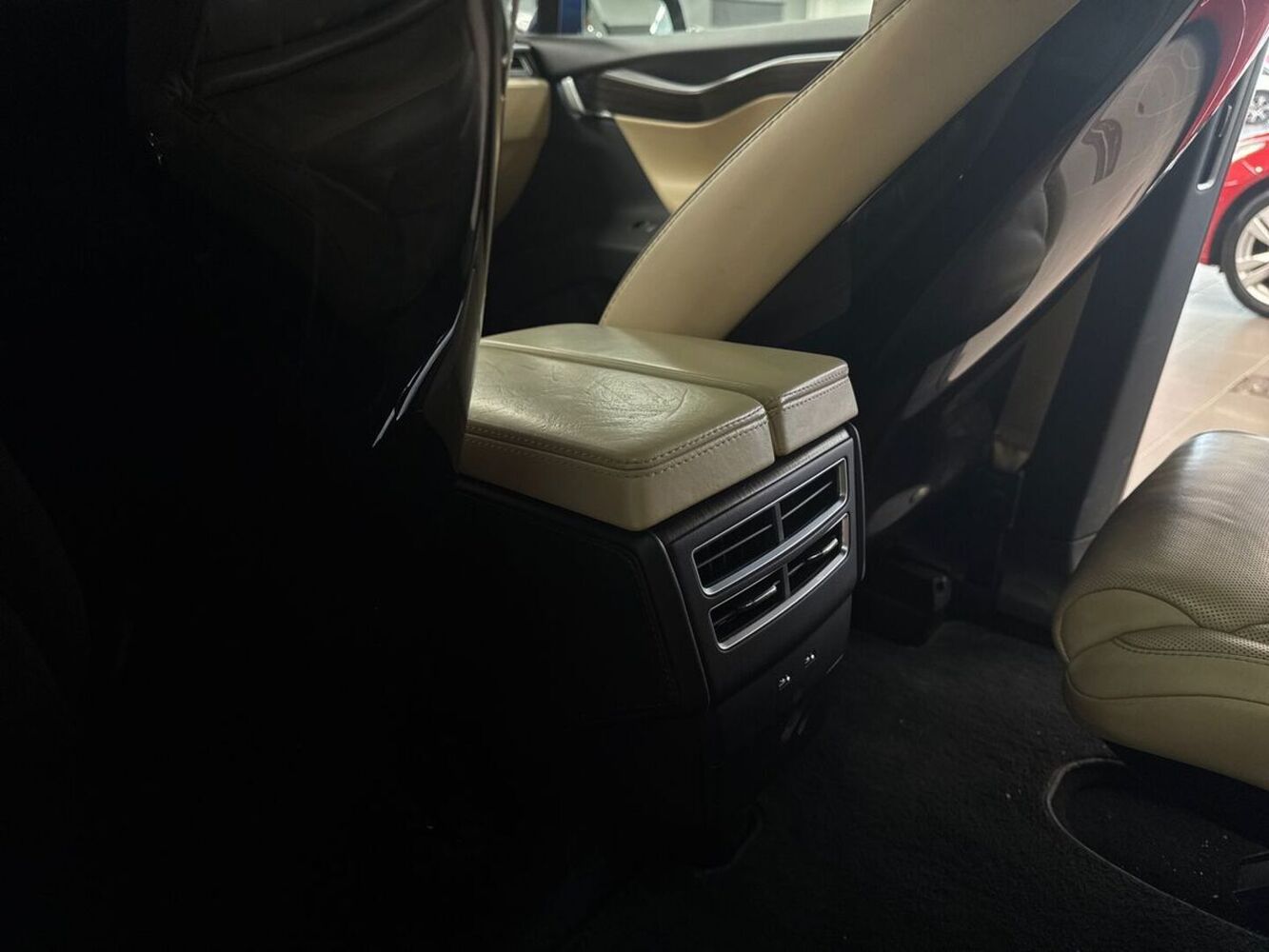 Tesla Model X vaihtoauto