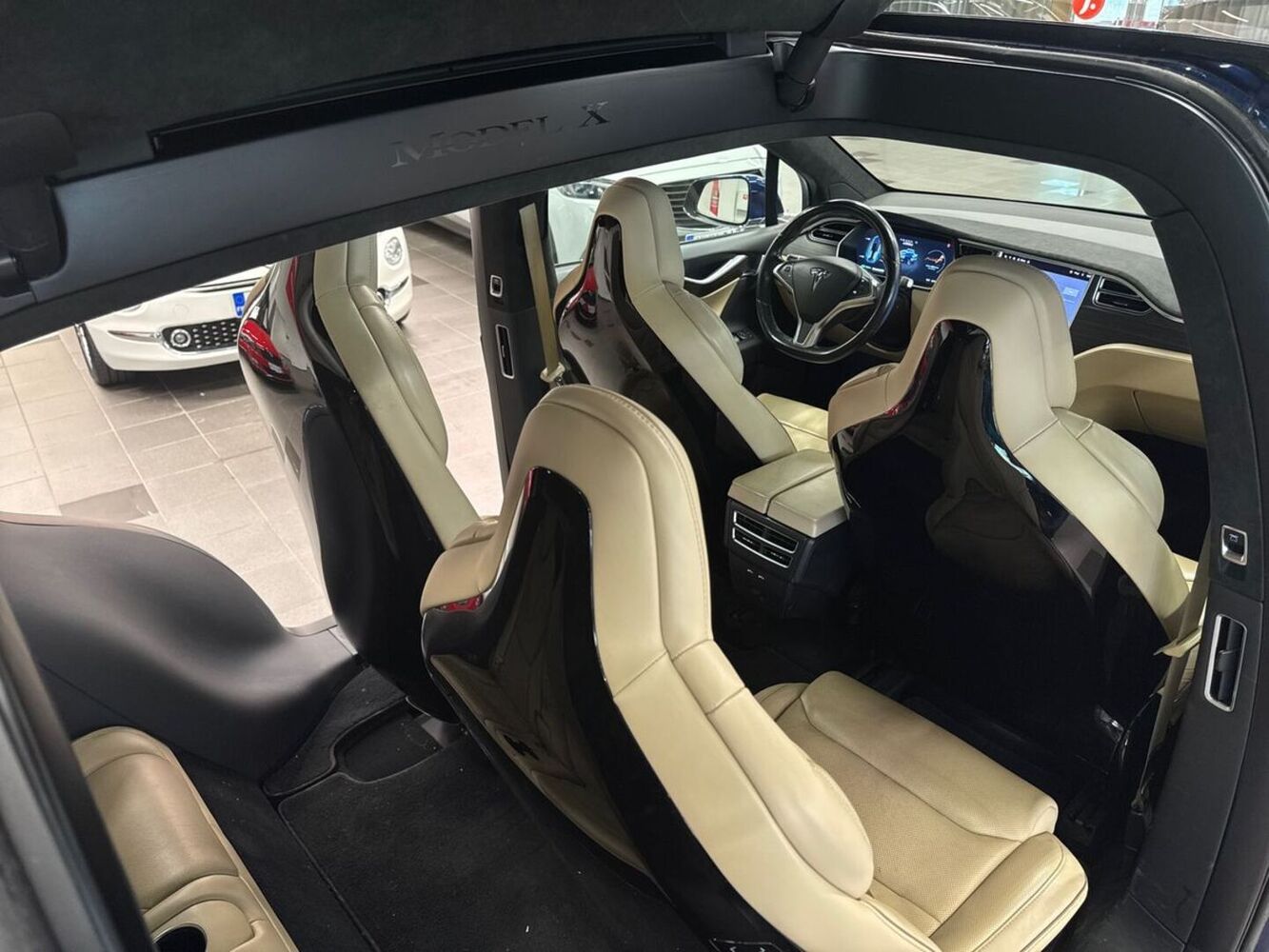 Tesla Model X vaihtoauto