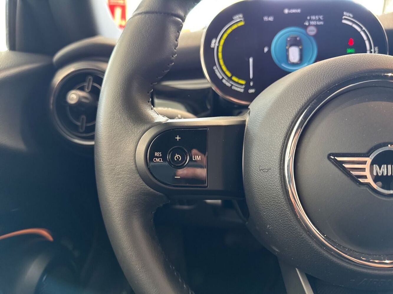 Mini Hatchback vaihtoauto