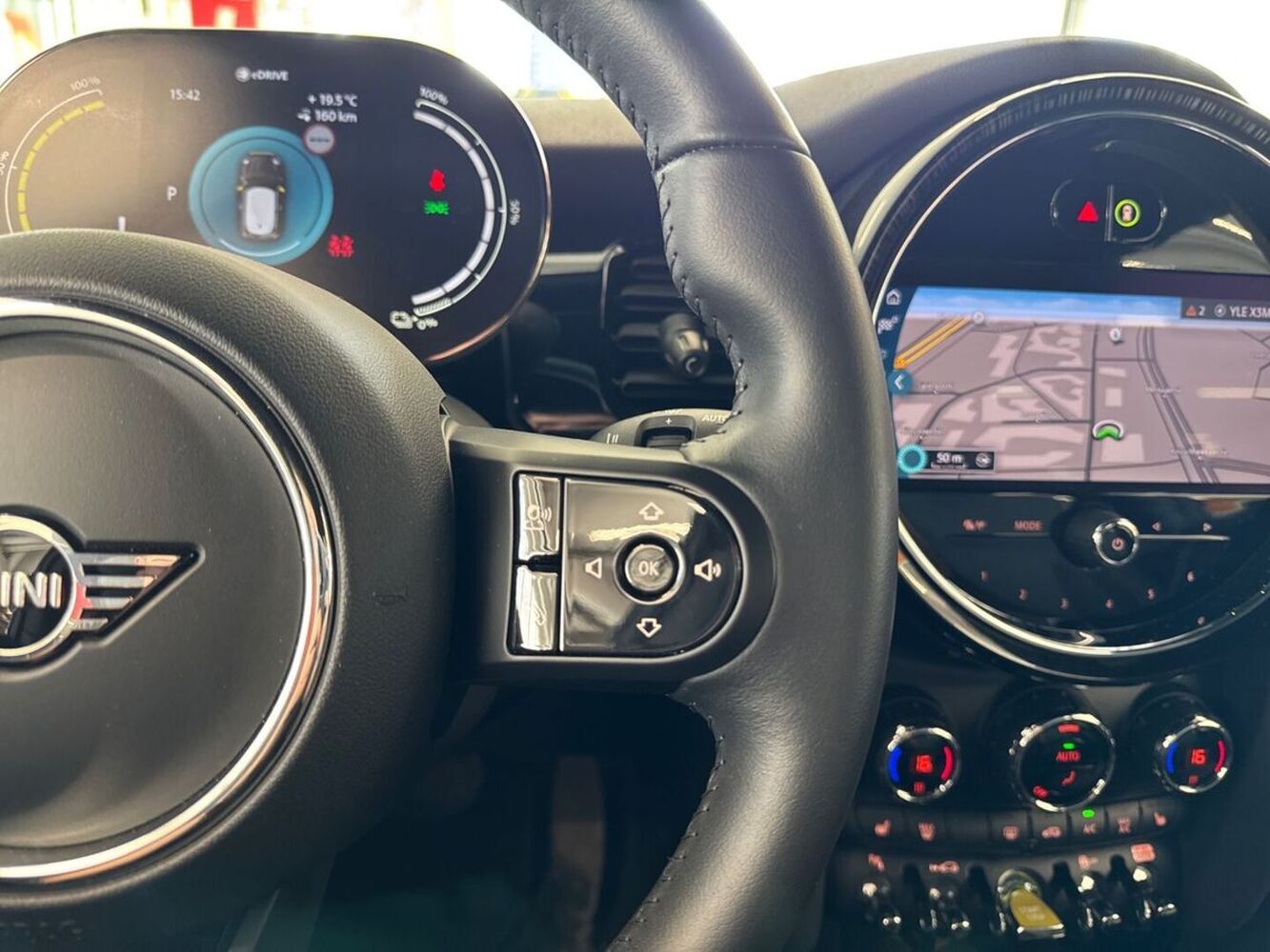 Mini Hatchback vaihtoauto