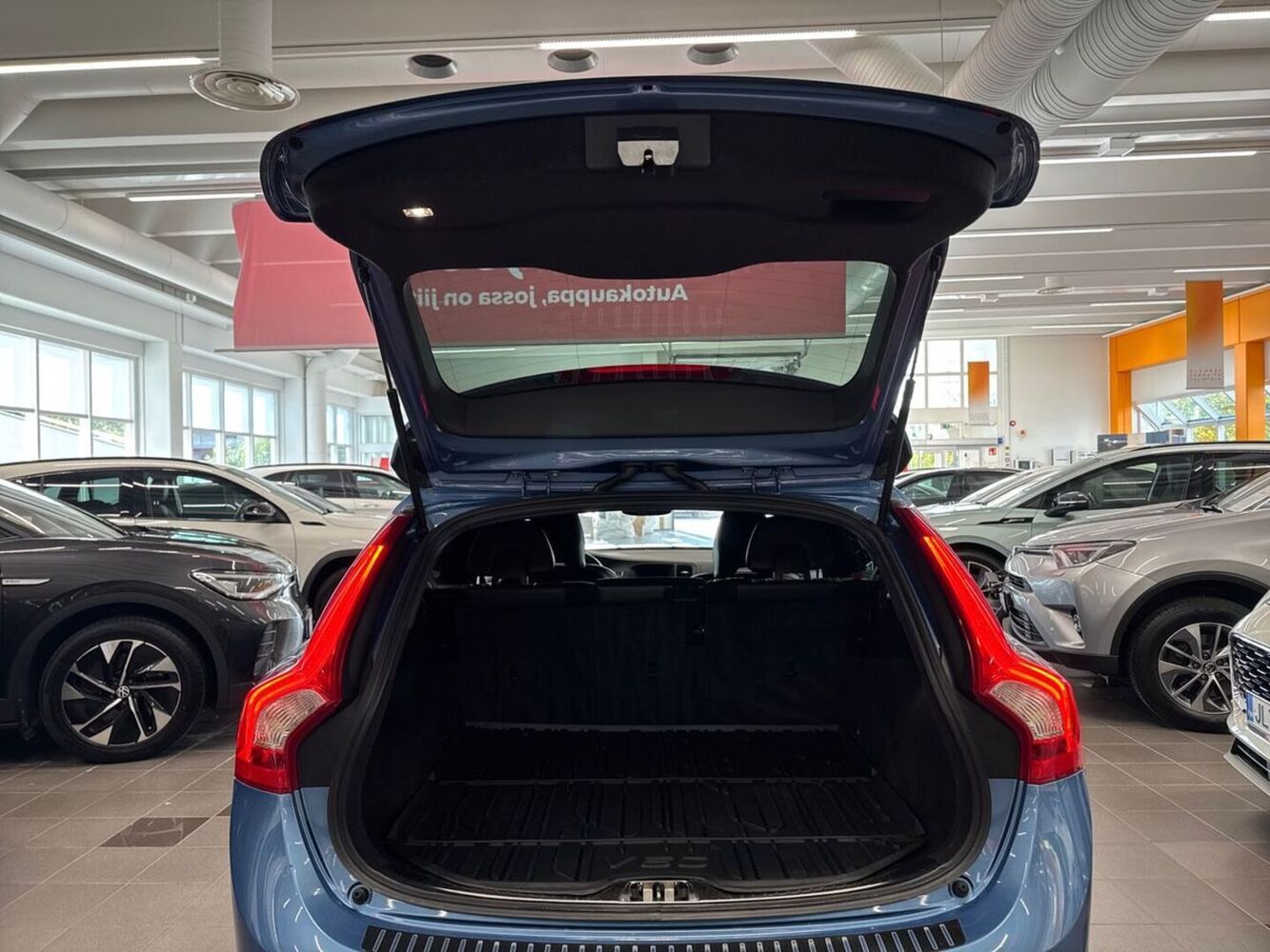 Volvo V60 vaihtoauto