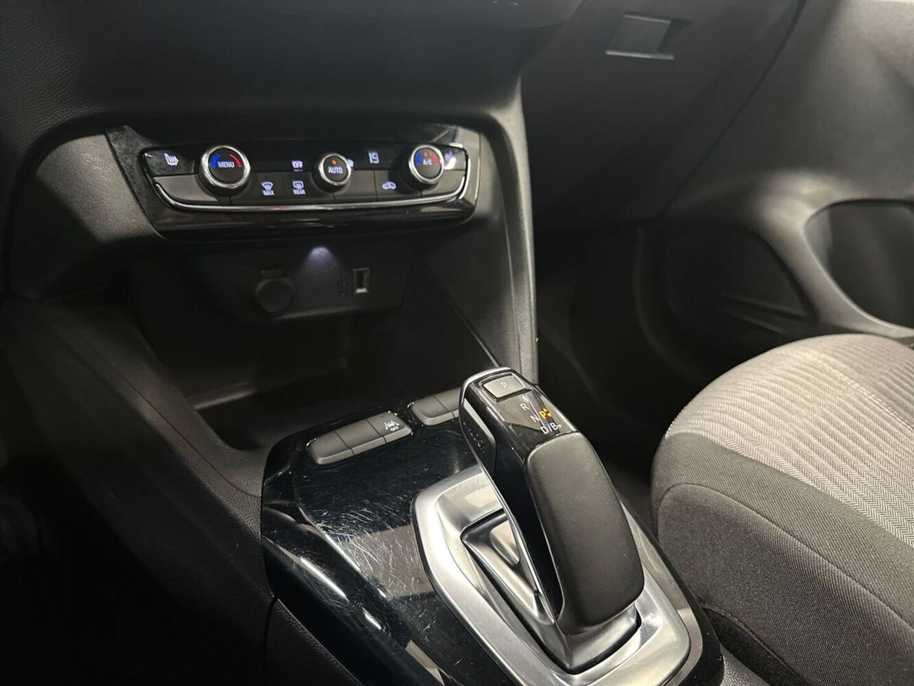 Opel Corsa-e vaihtoauto
