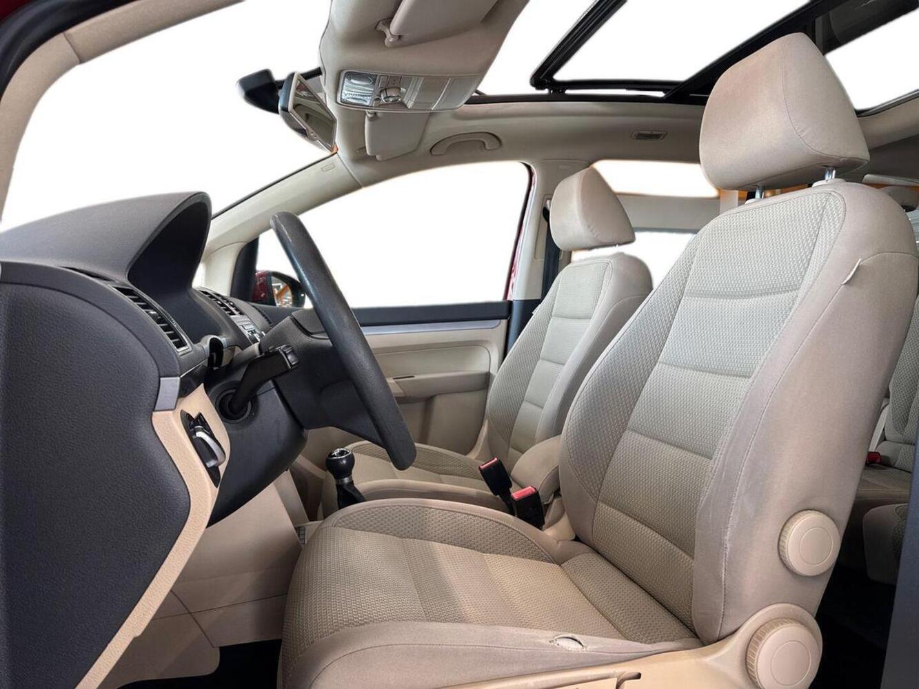 Volkswagen Touran vaihtoauto