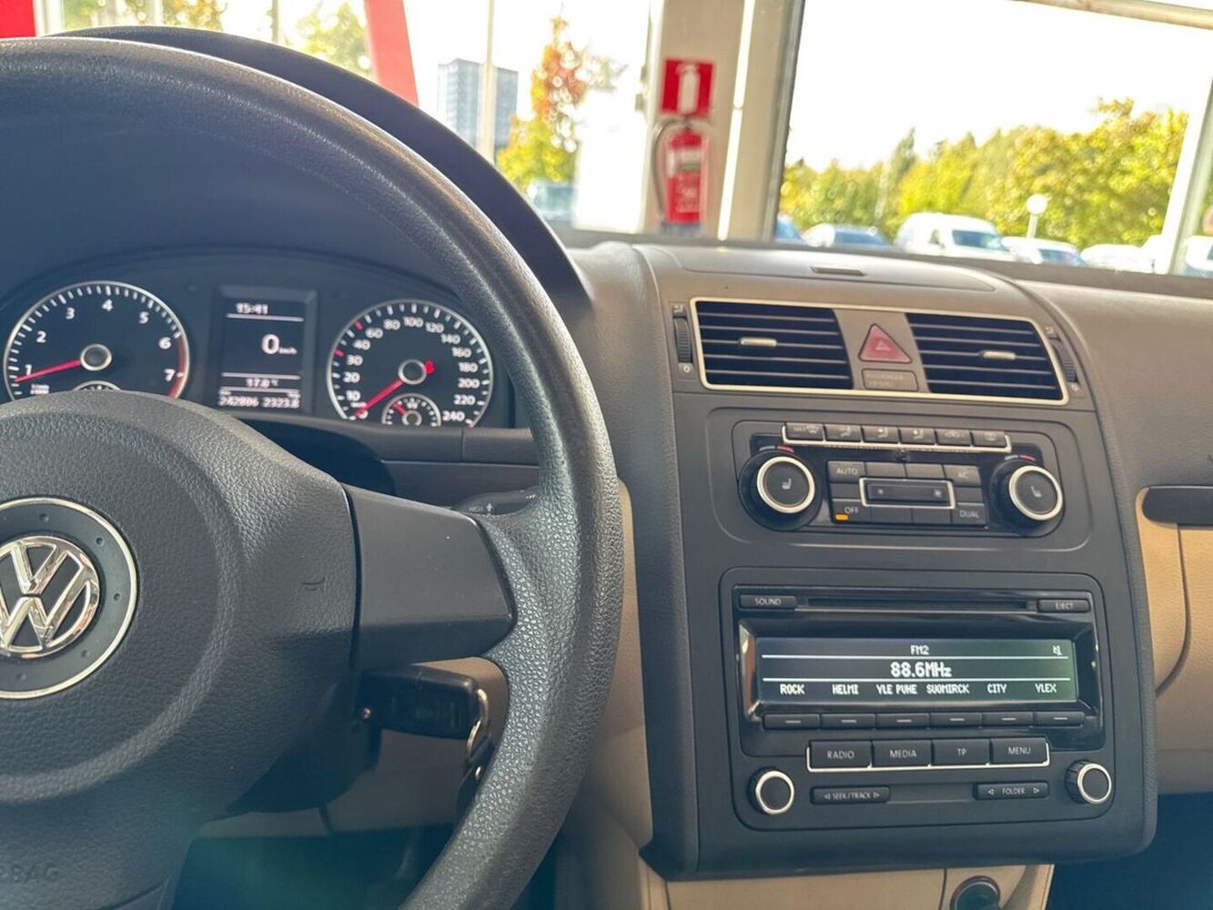 Volkswagen Touran vaihtoauto