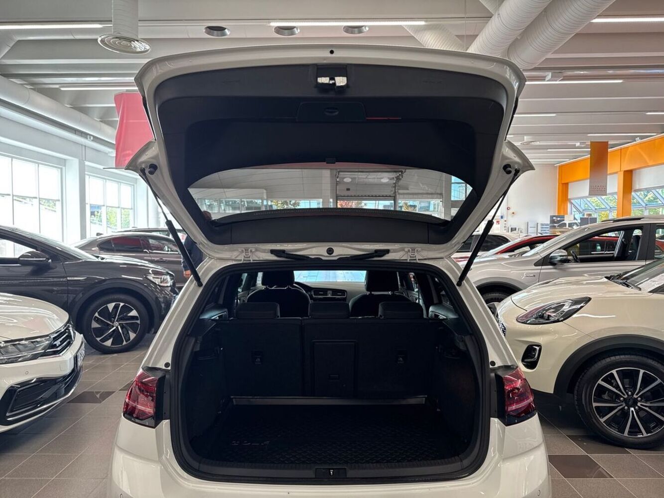 Volkswagen Golf vaihtoauto