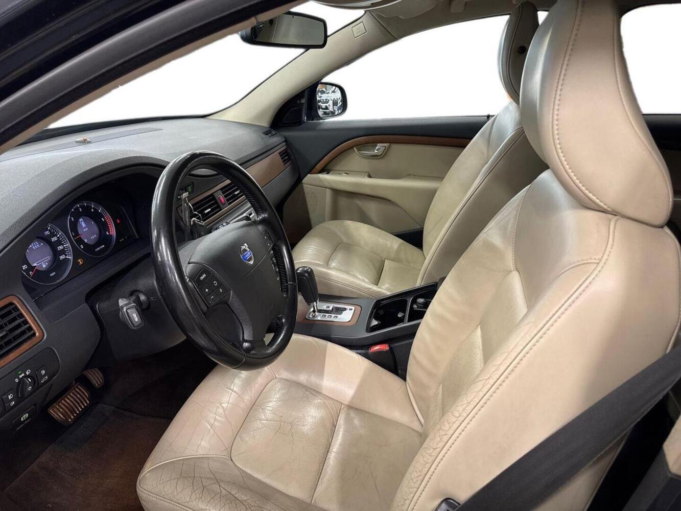 Volvo V70 vaihtoauto