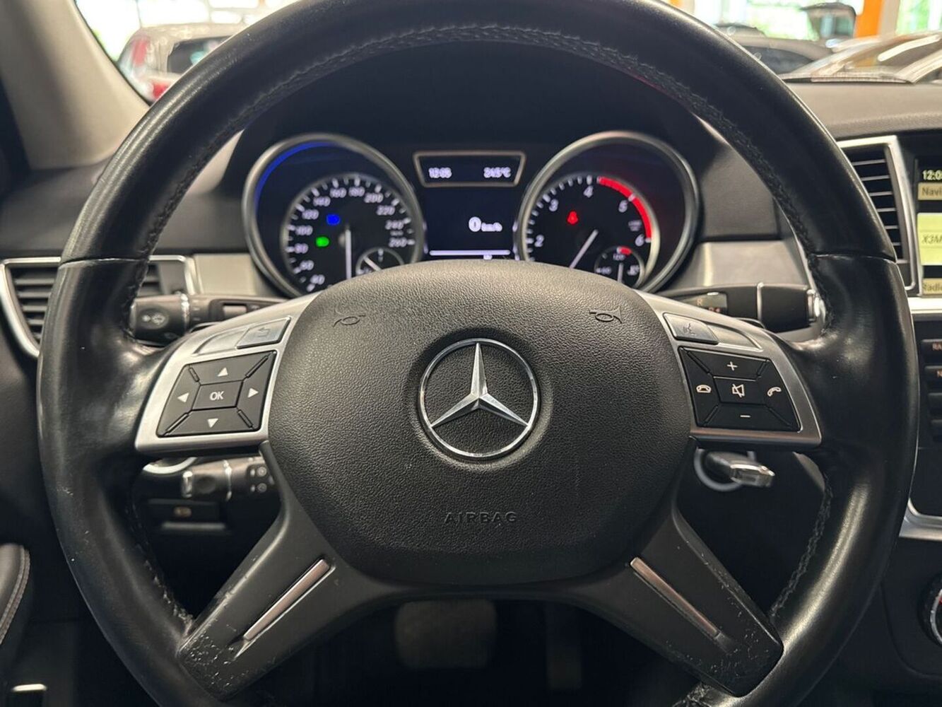 Mercedes-Benz ML vaihtoauto