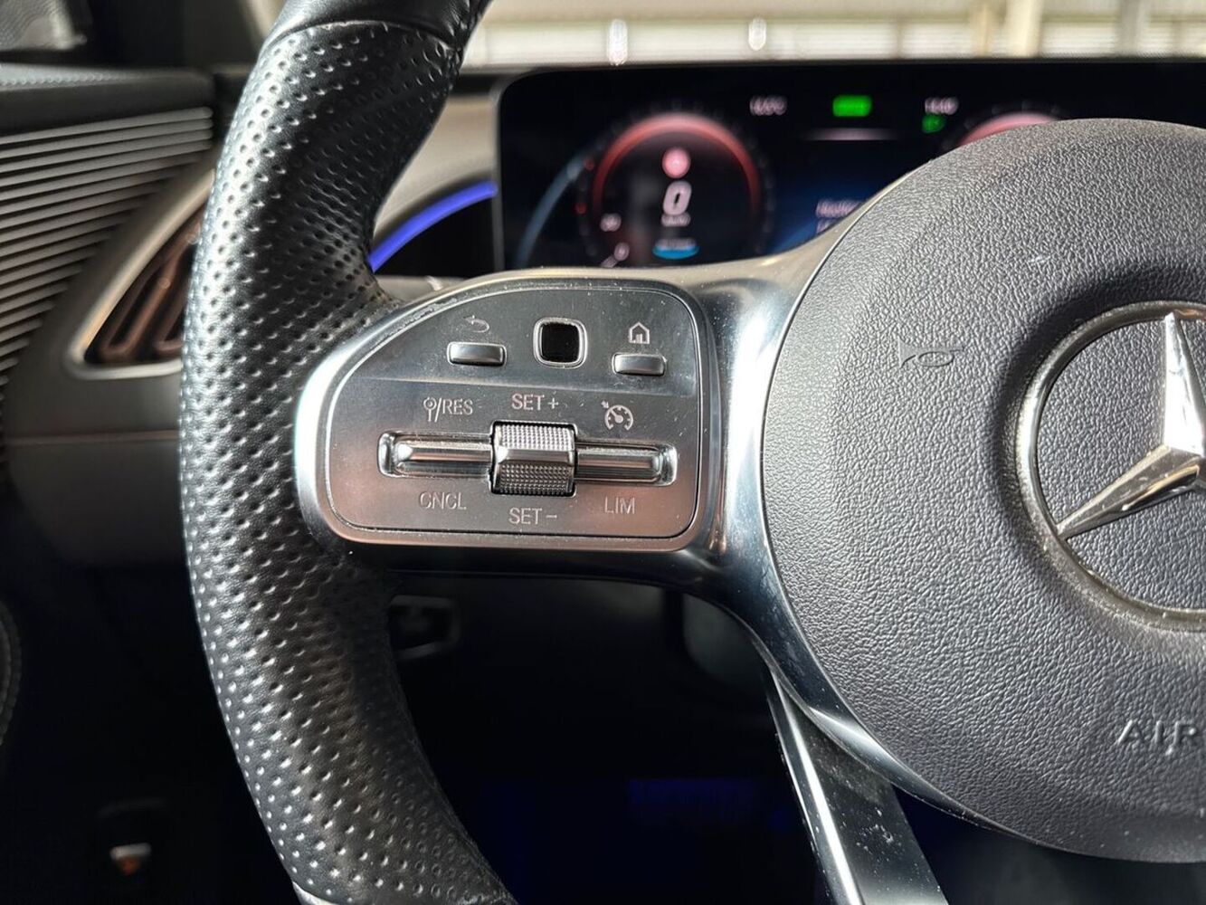 Mercedes-Benz EQC vaihtoauto