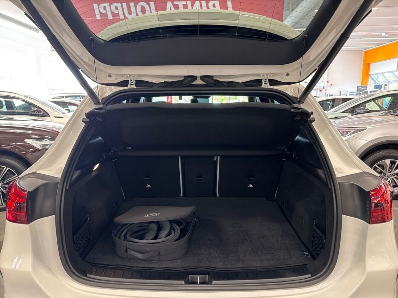 Mercedes-Benz EQA vaihtoauto