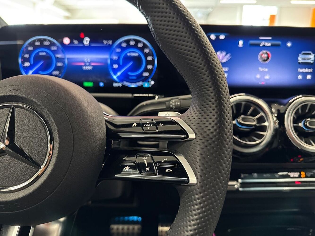 Mercedes-Benz EQA vaihtoauto