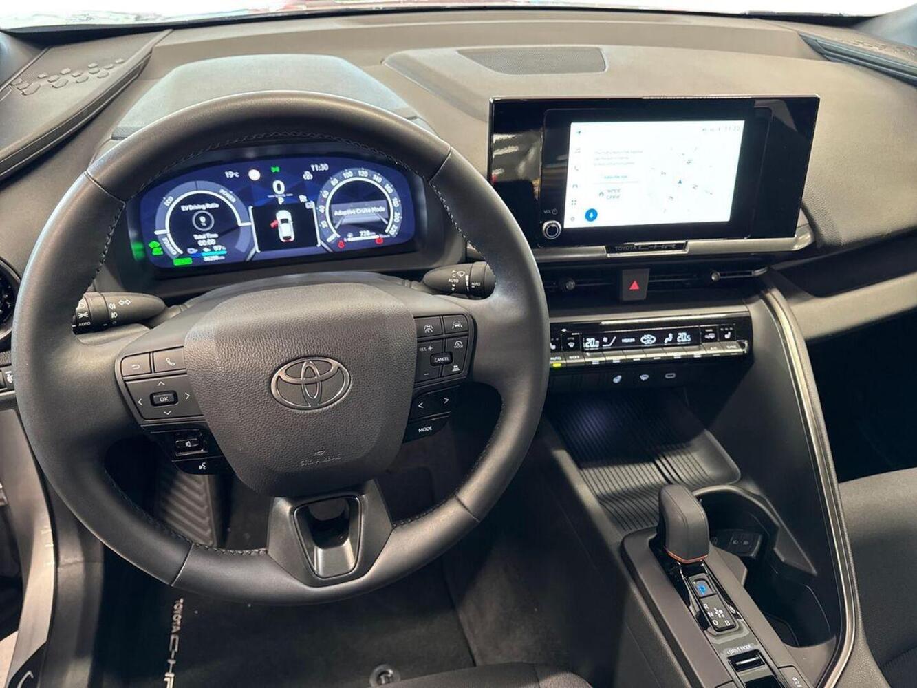 Toyota C-HR vaihtoauto