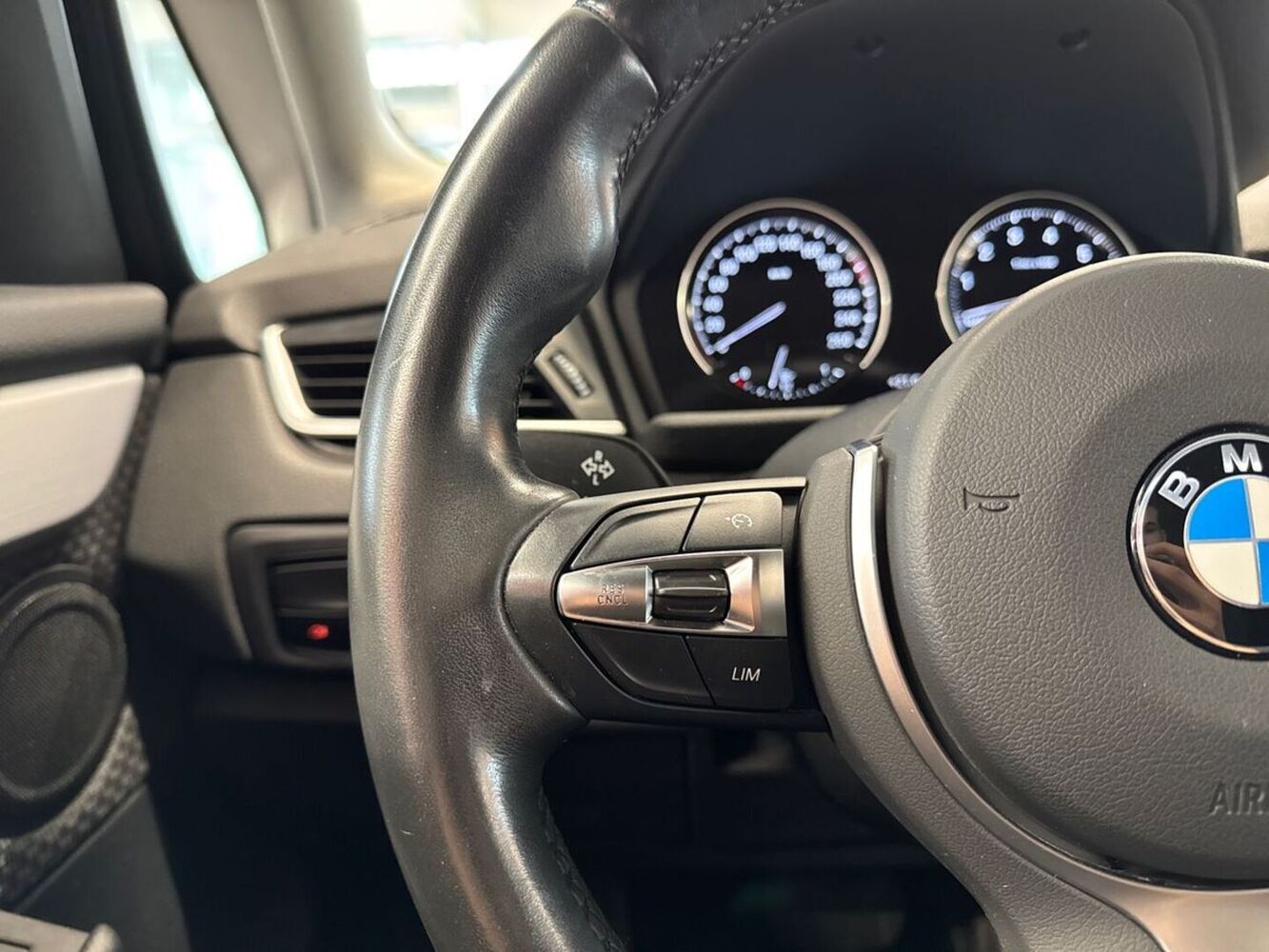 BMW 225 vaihtoauto
