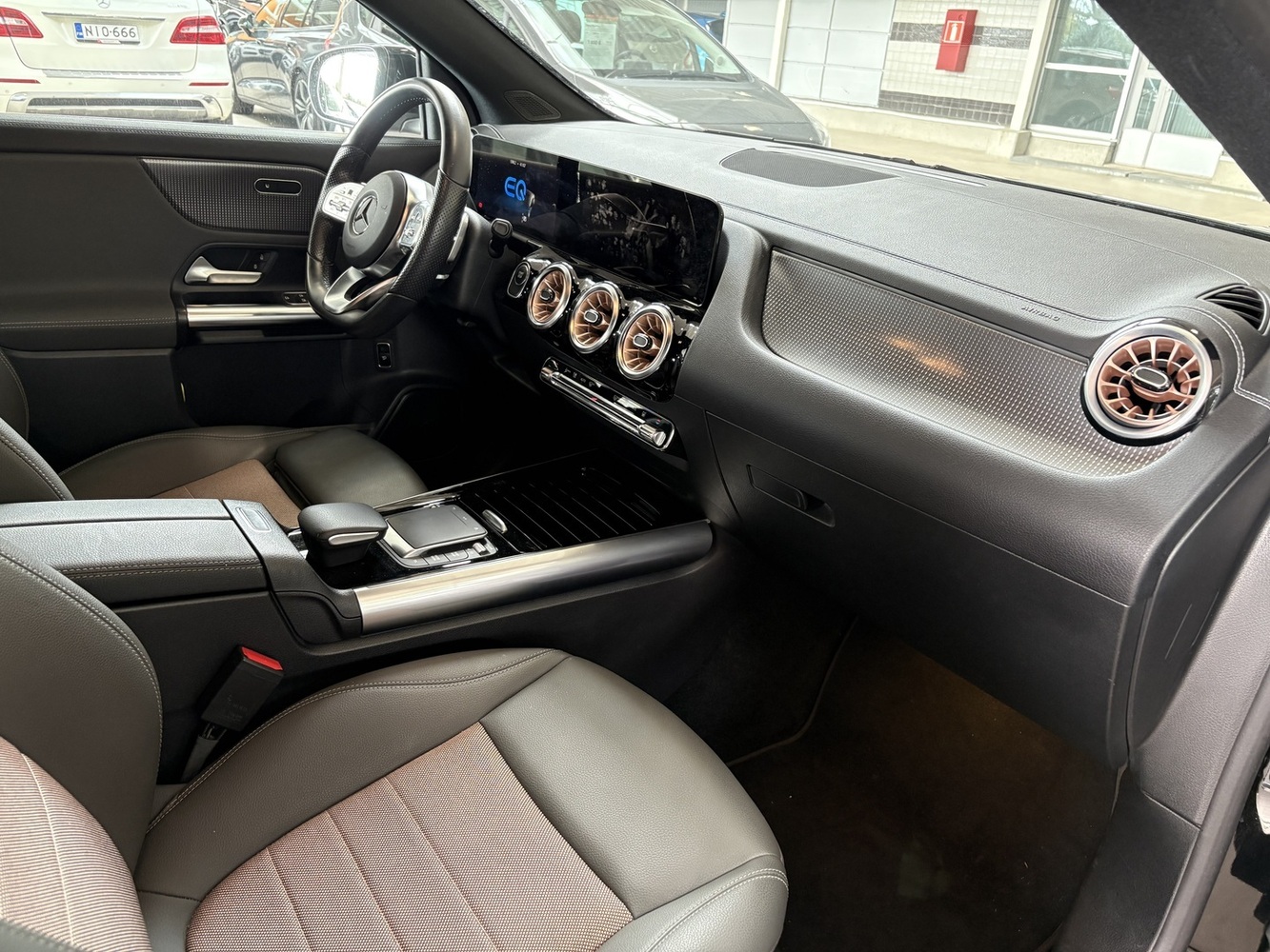 Mercedes-Benz EQA vaihtoauto