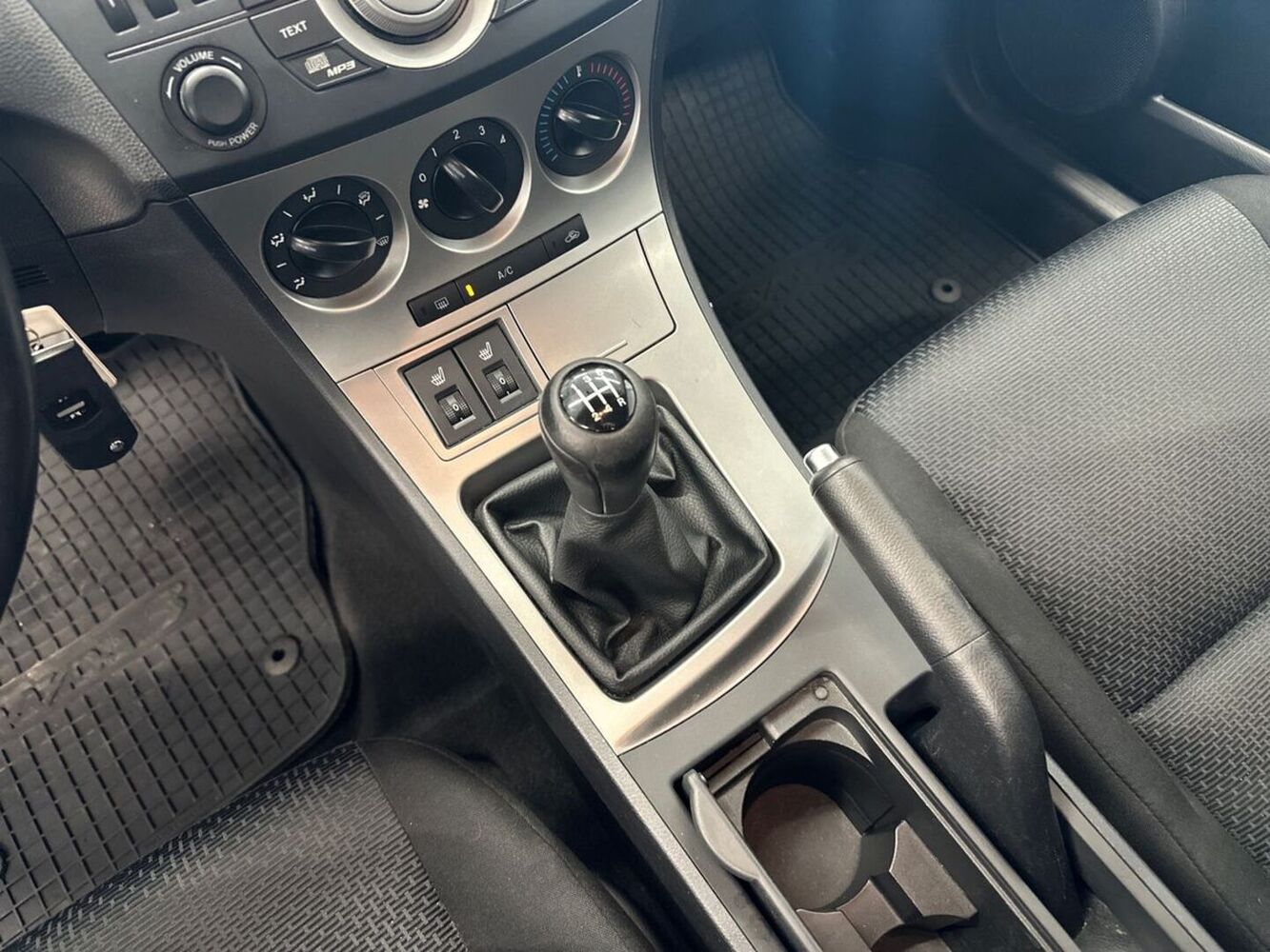 Mazda 3 vaihtoauto