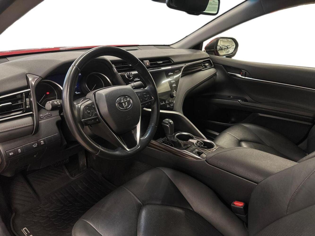 Toyota Camry vaihtoauto