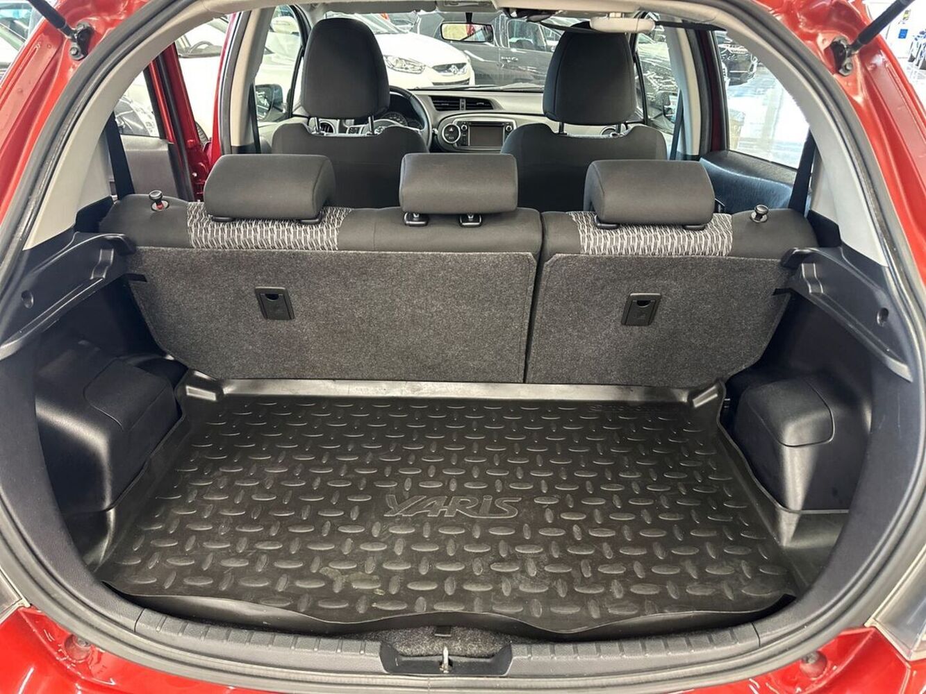 Toyota Yaris vaihtoauto