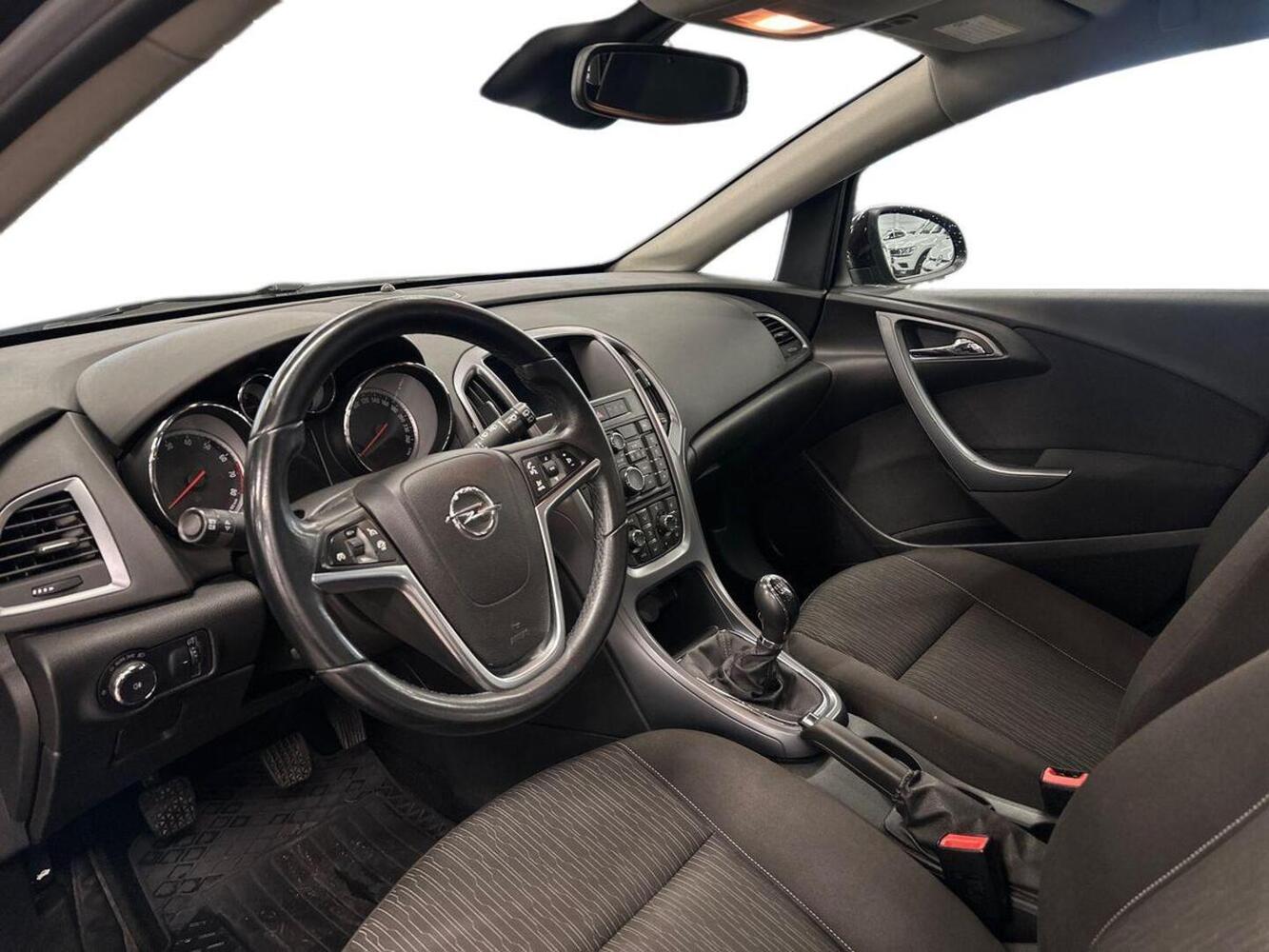 Opel Astra vaihtoauto