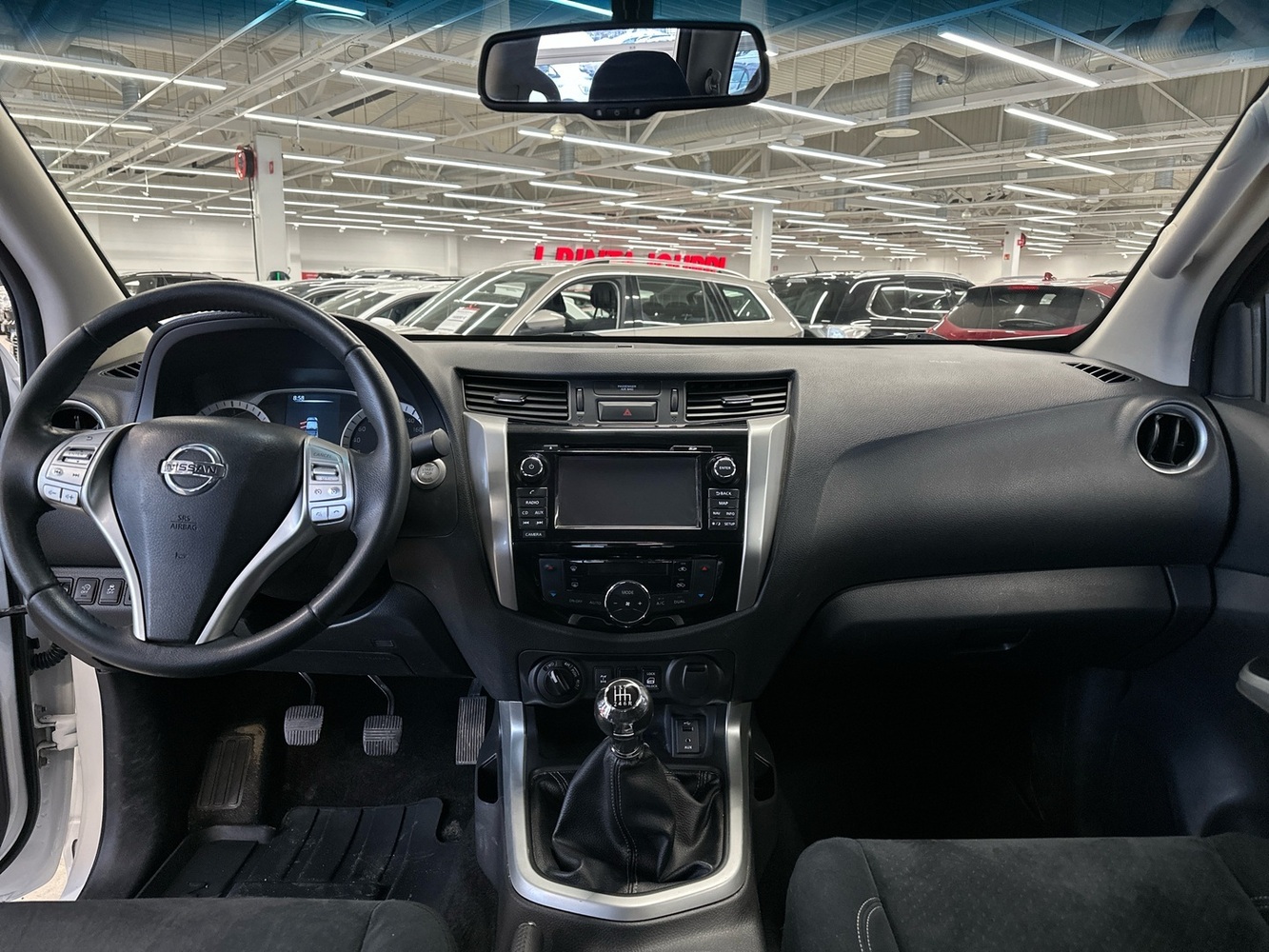 Nissan Navara vaihtoauto