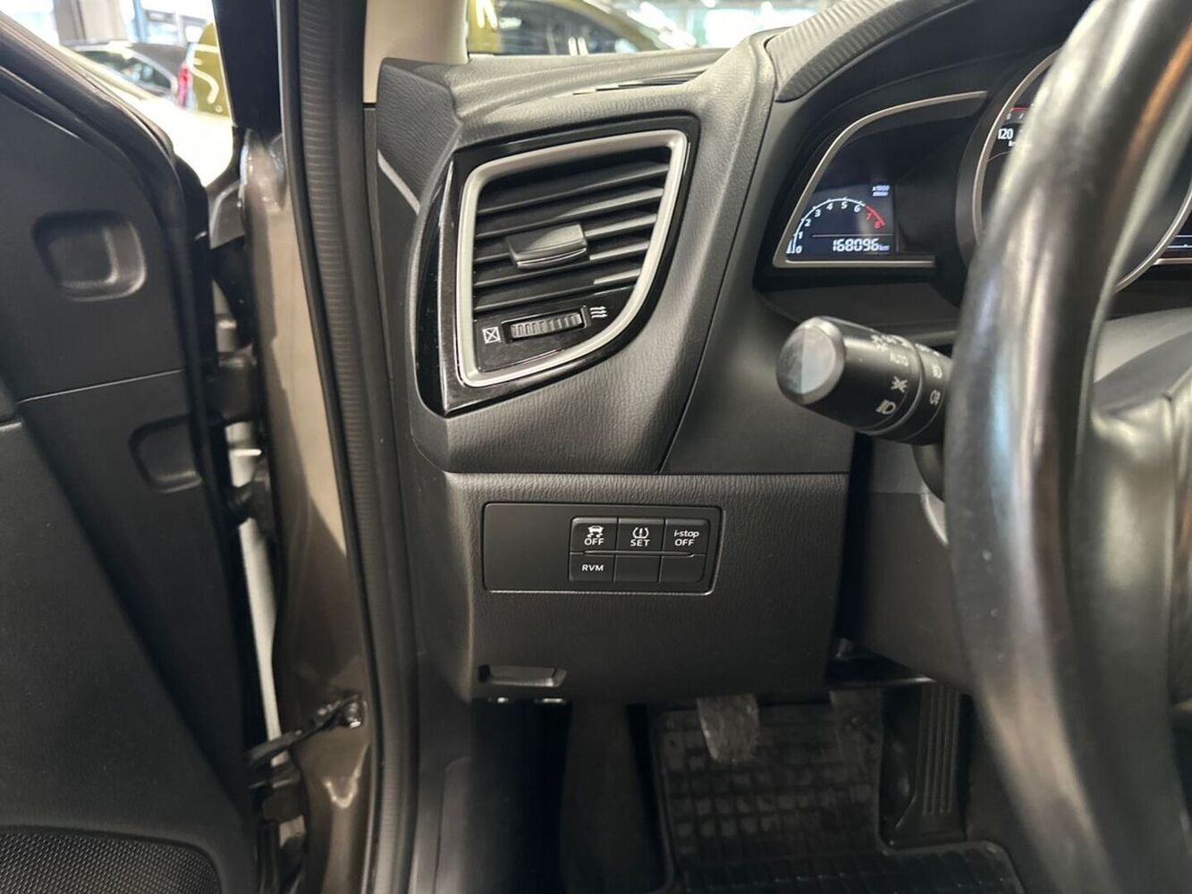 Mazda 3 vaihtoauto