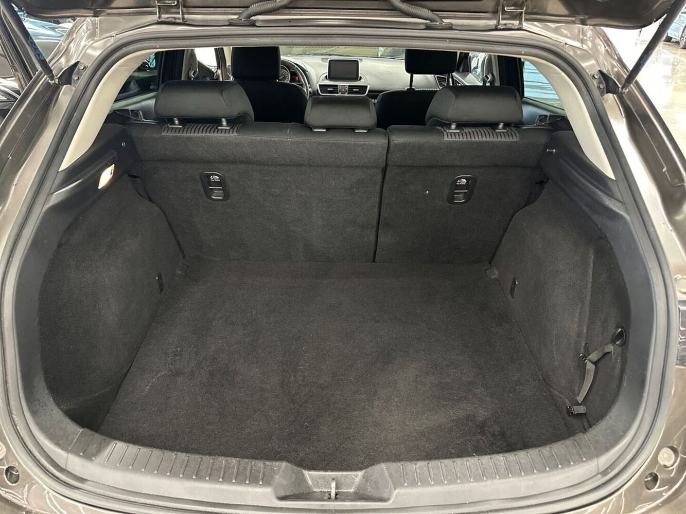 Mazda 3 vaihtoauto