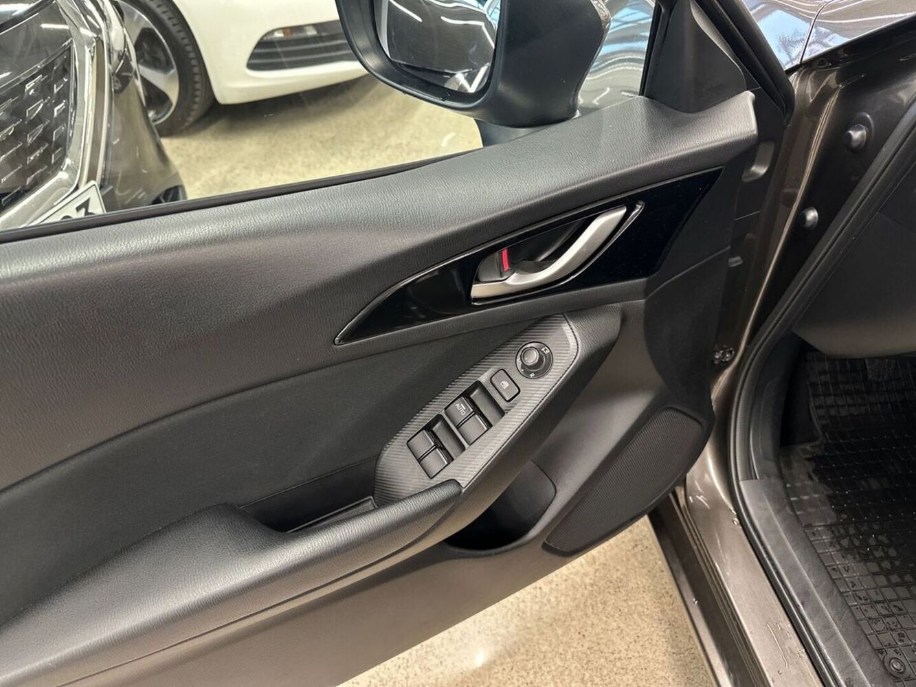 Mazda 3 vaihtoauto