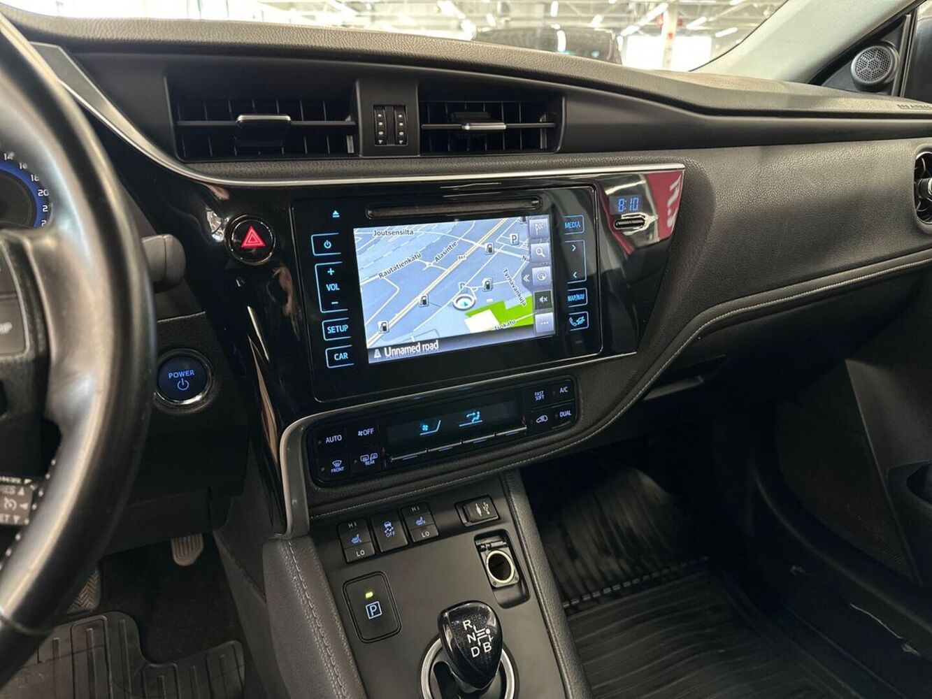 Toyota Auris vaihtoauto