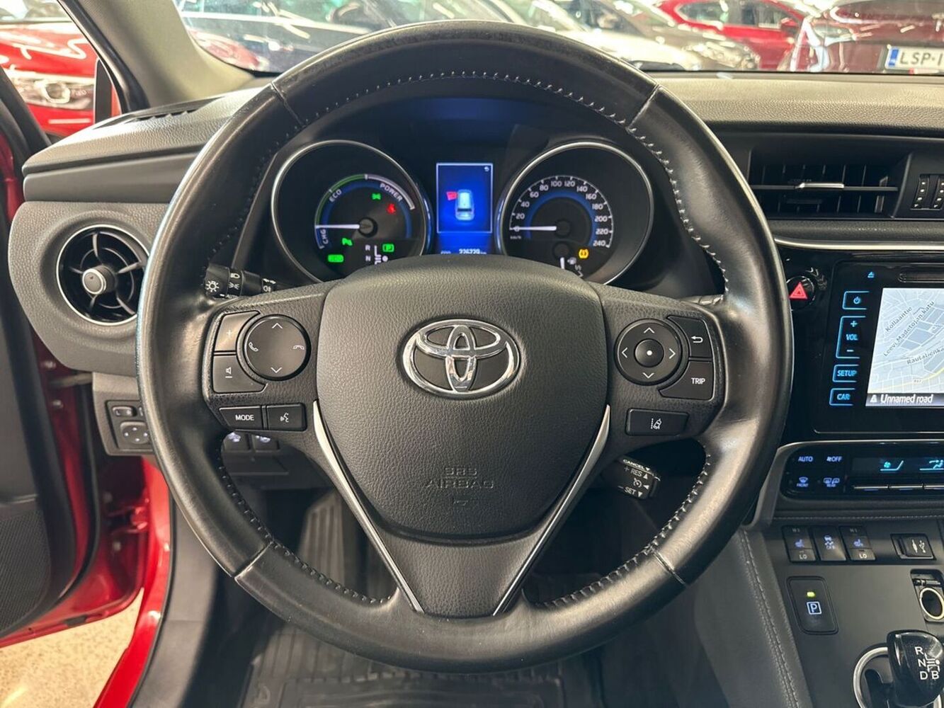 Toyota Auris vaihtoauto