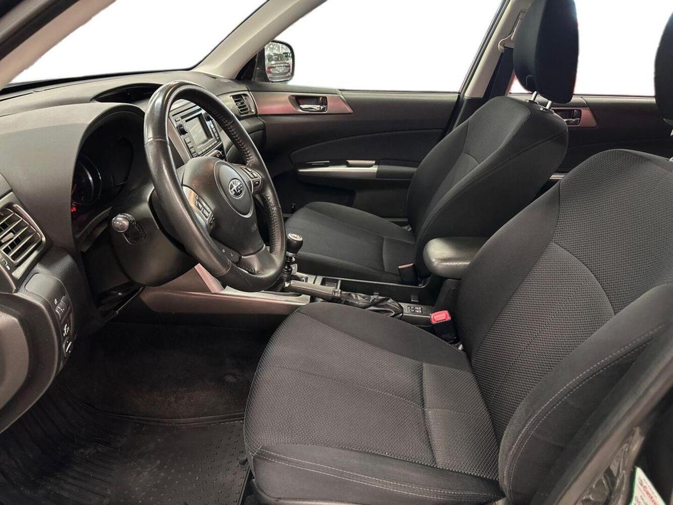 Subaru Forester vaihtoauto