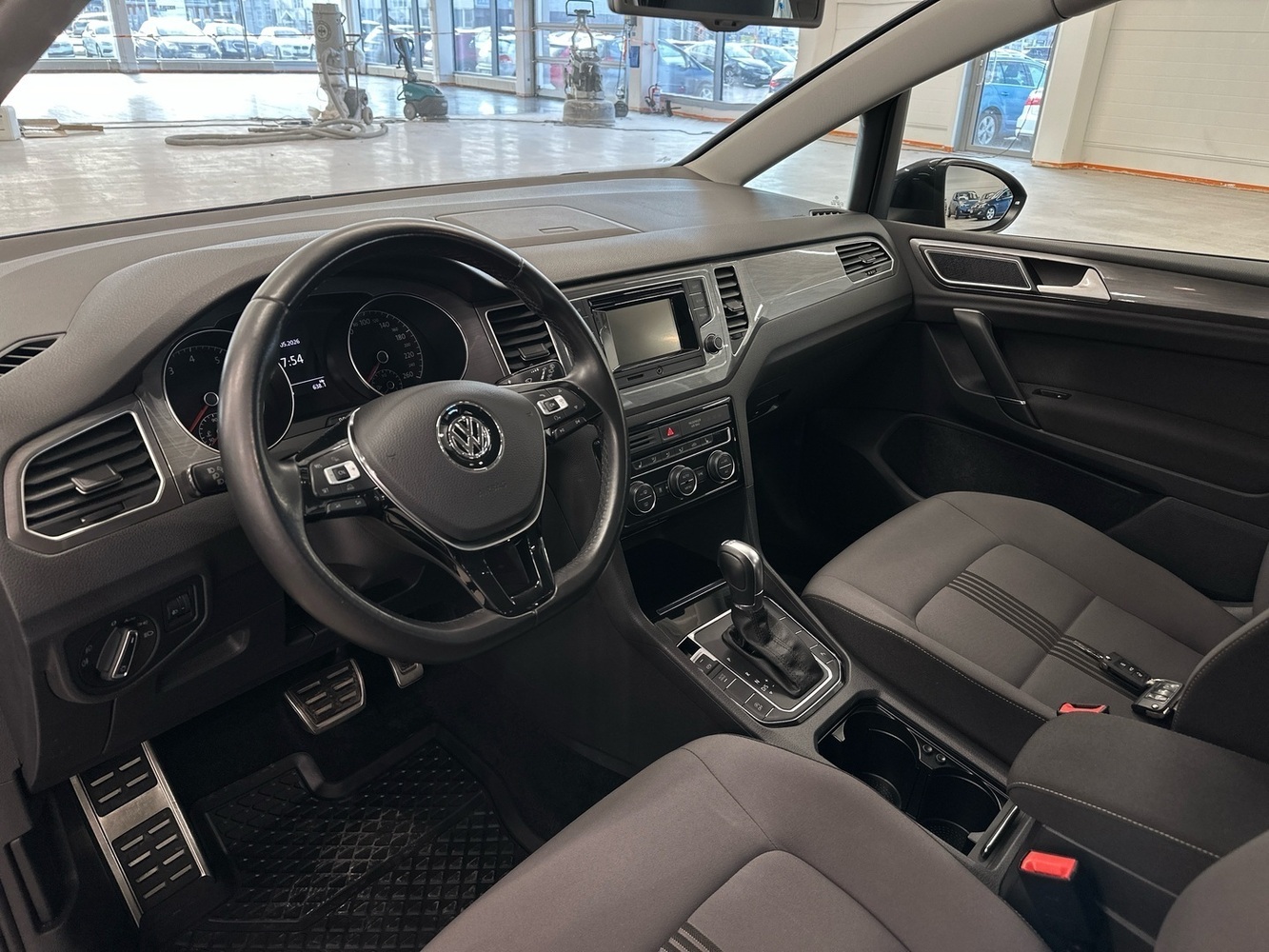 Volkswagen Golf Sportsvan vaihtoauto